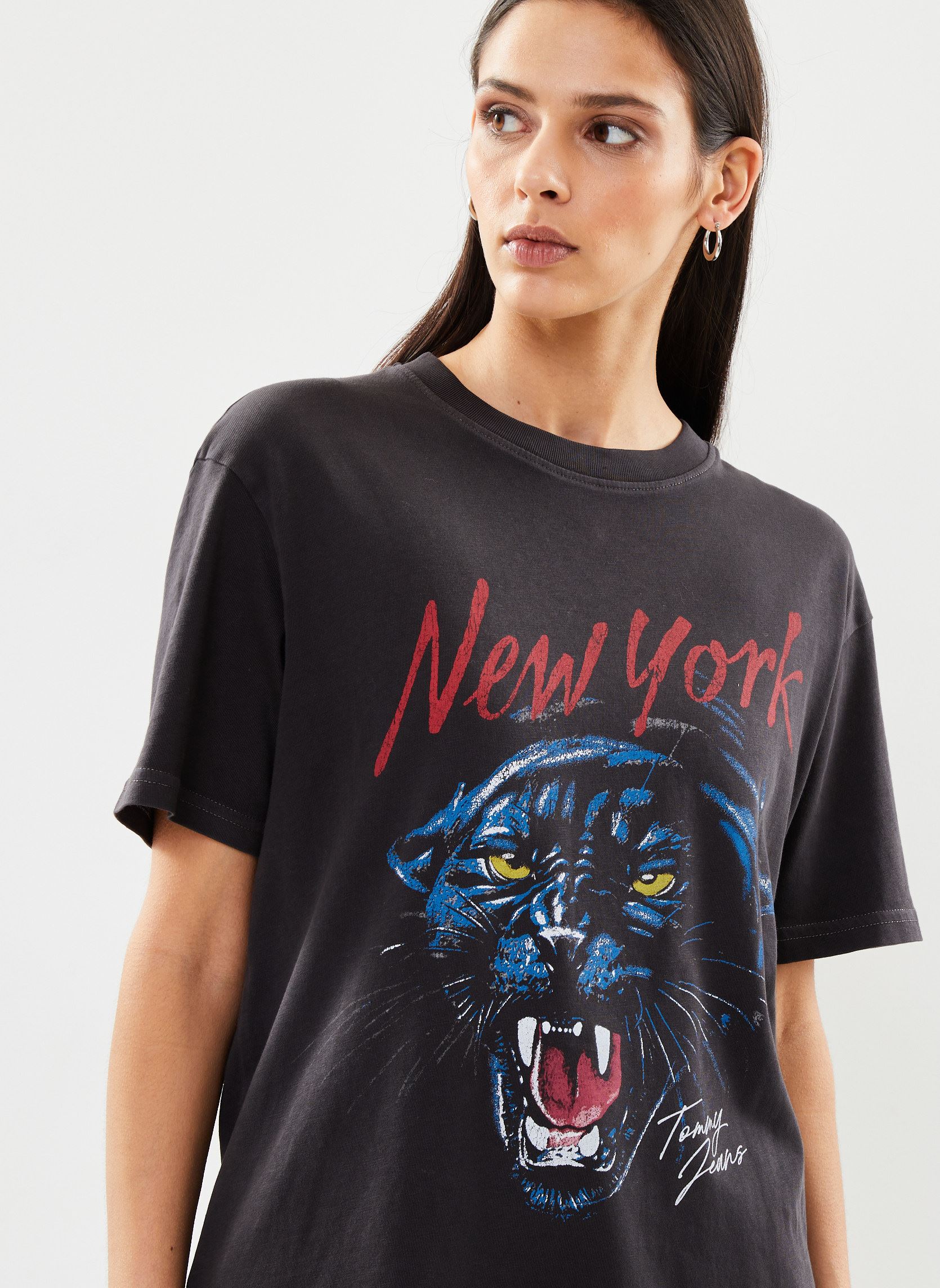 T-shirt a maniche corte Tjw Rlx Washed Panth donna nero Tommy Jeans T-shirt a maniche corte Tjw Rlx Washed Panth donna nero BLACK
