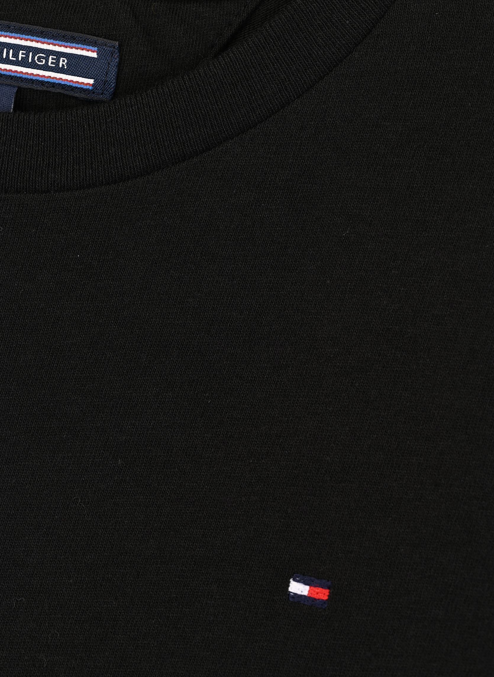 Tee-shirts manches longues Boys Basic Cn Knit L garçon noir Tommy Hilfiger Tee-shirts manches longues Boys Basic Cn Knit L garçon noir METEORITE