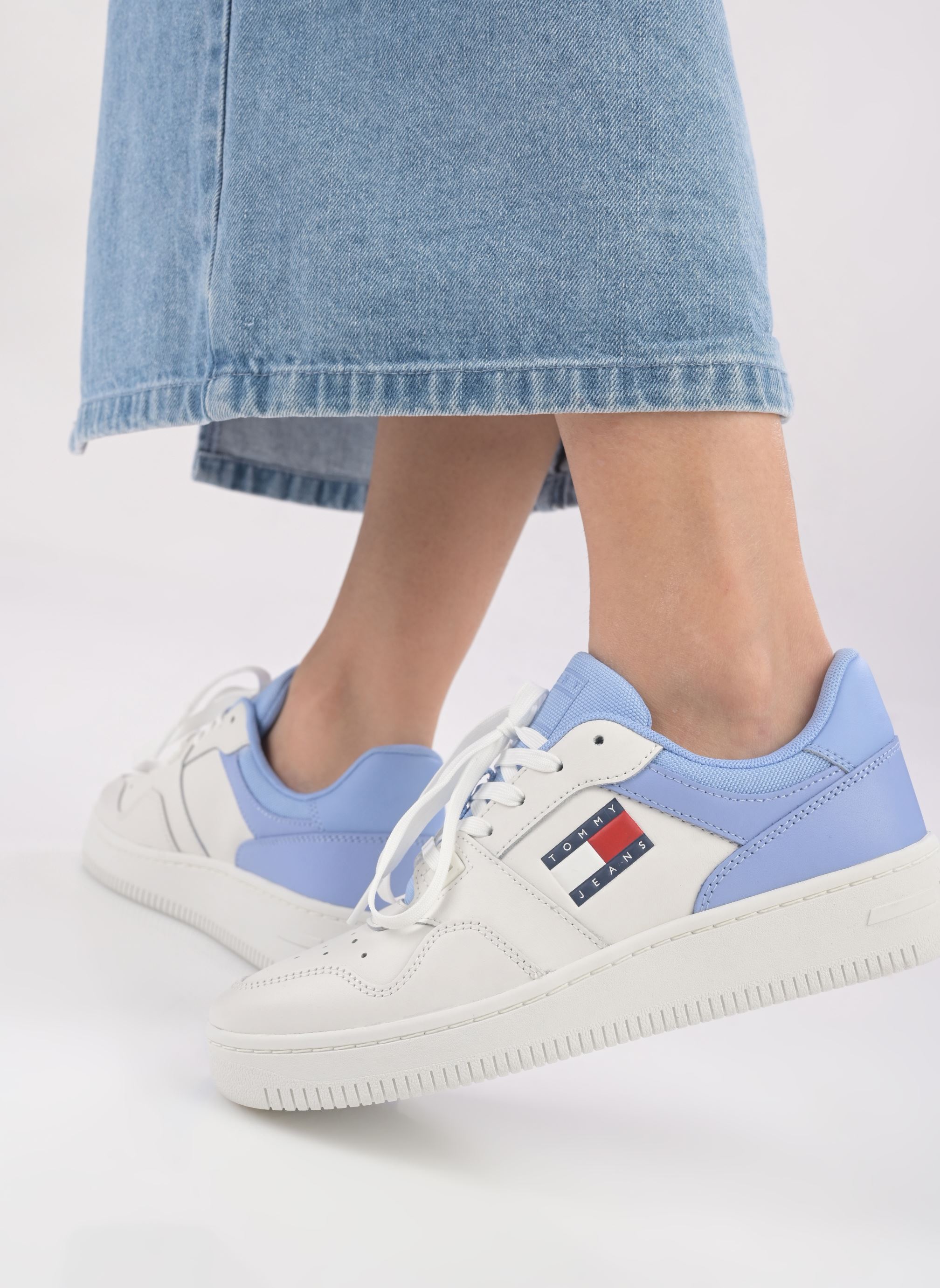 Sneaker TJW RETRO BASKET ESS damen blau Tommy Jeans Sneaker TJW RETRO BASKET ESS damen blau MODERATE BLUE