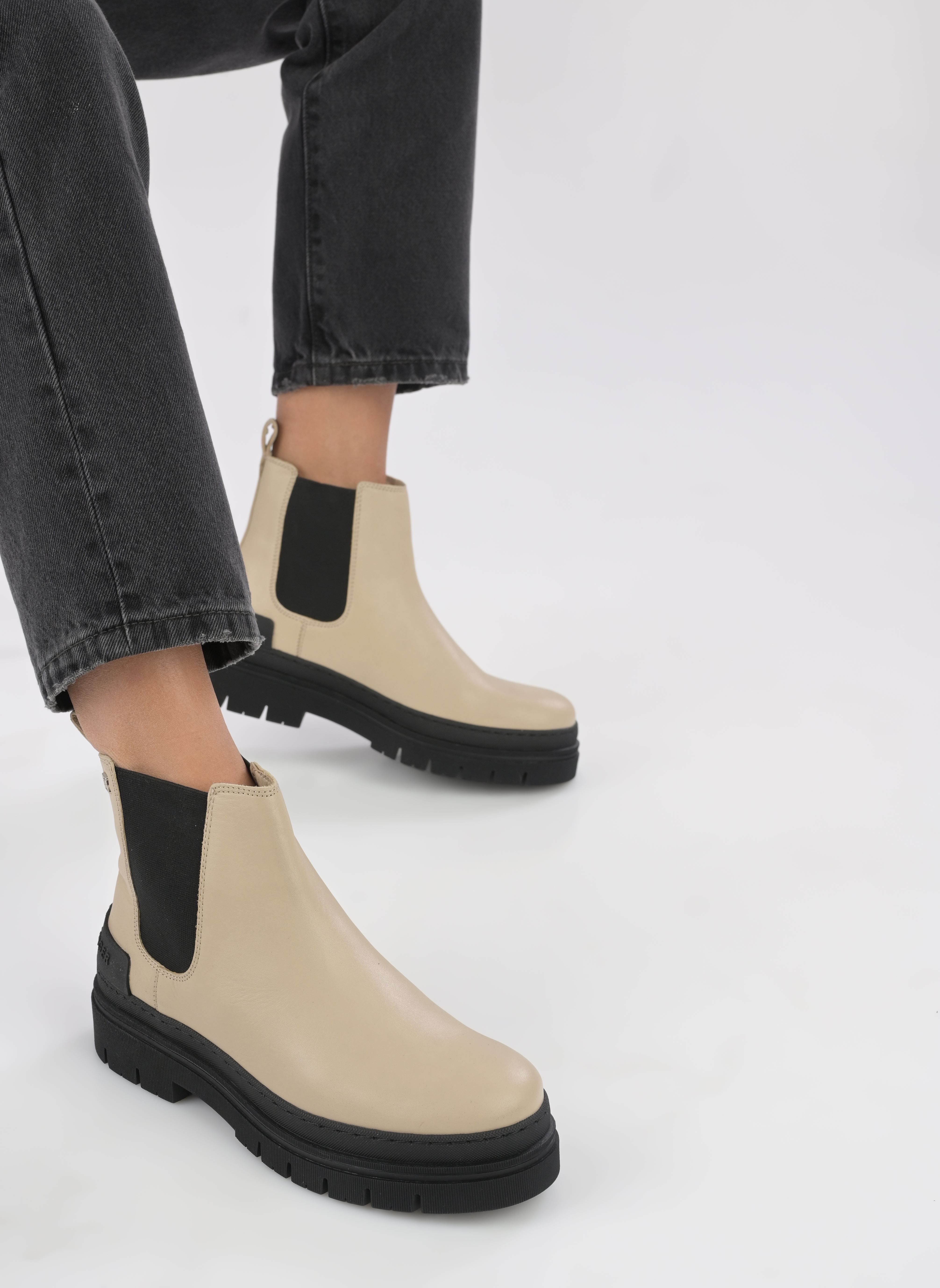 Stiefeletten und Stiefel CASUAL LEATHER FLAT damen beige Tommy Hilfiger Stiefeletten und Stiefel CASUAL LEATHER FLAT damen beige WHITE CLAY