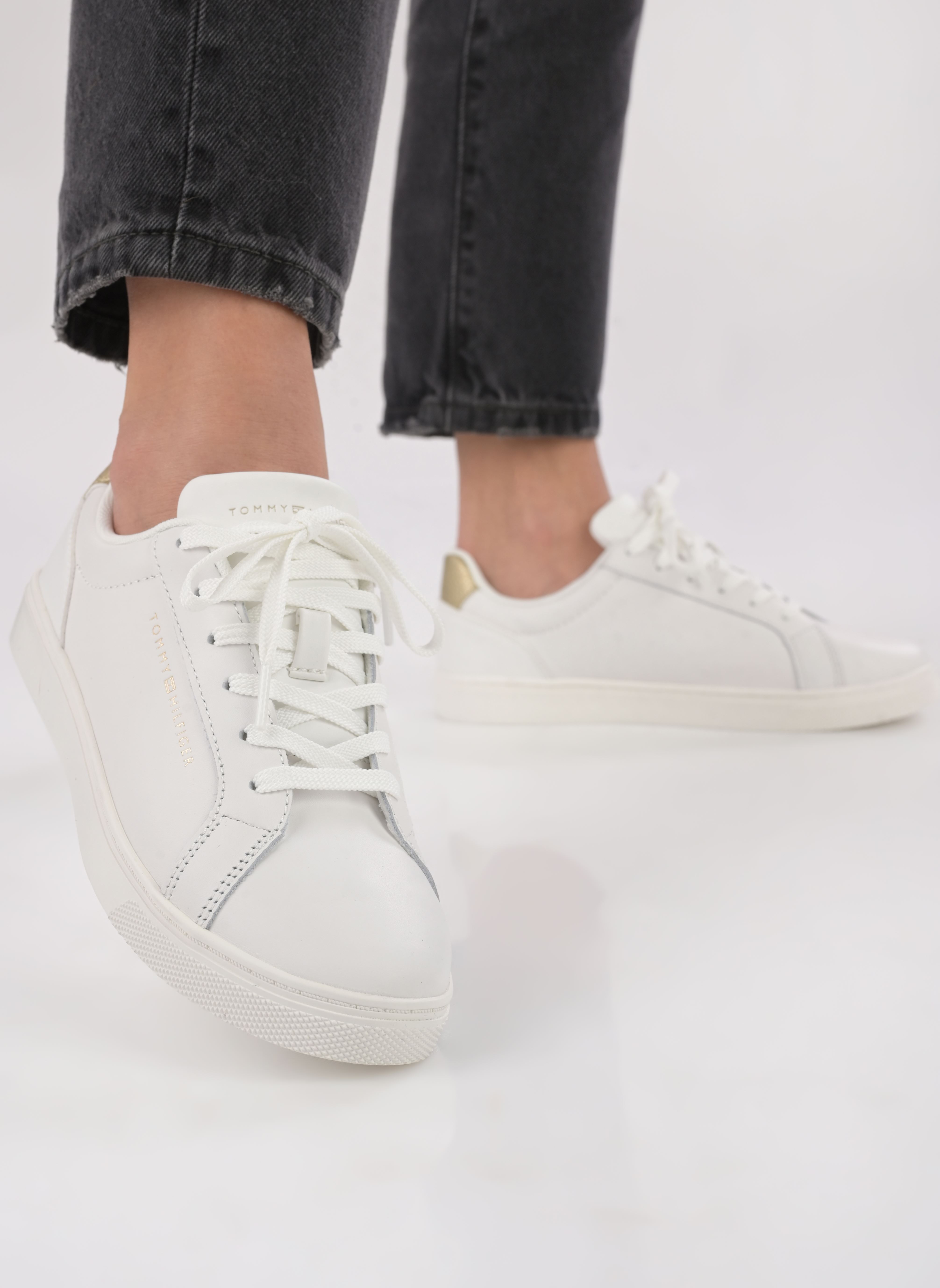 Baskets ESSENTIAL CUPSOLE SN femme blanc Tommy Hilfiger Baskets ESSENTIAL CUPSOLE SN femme blanc ECRU