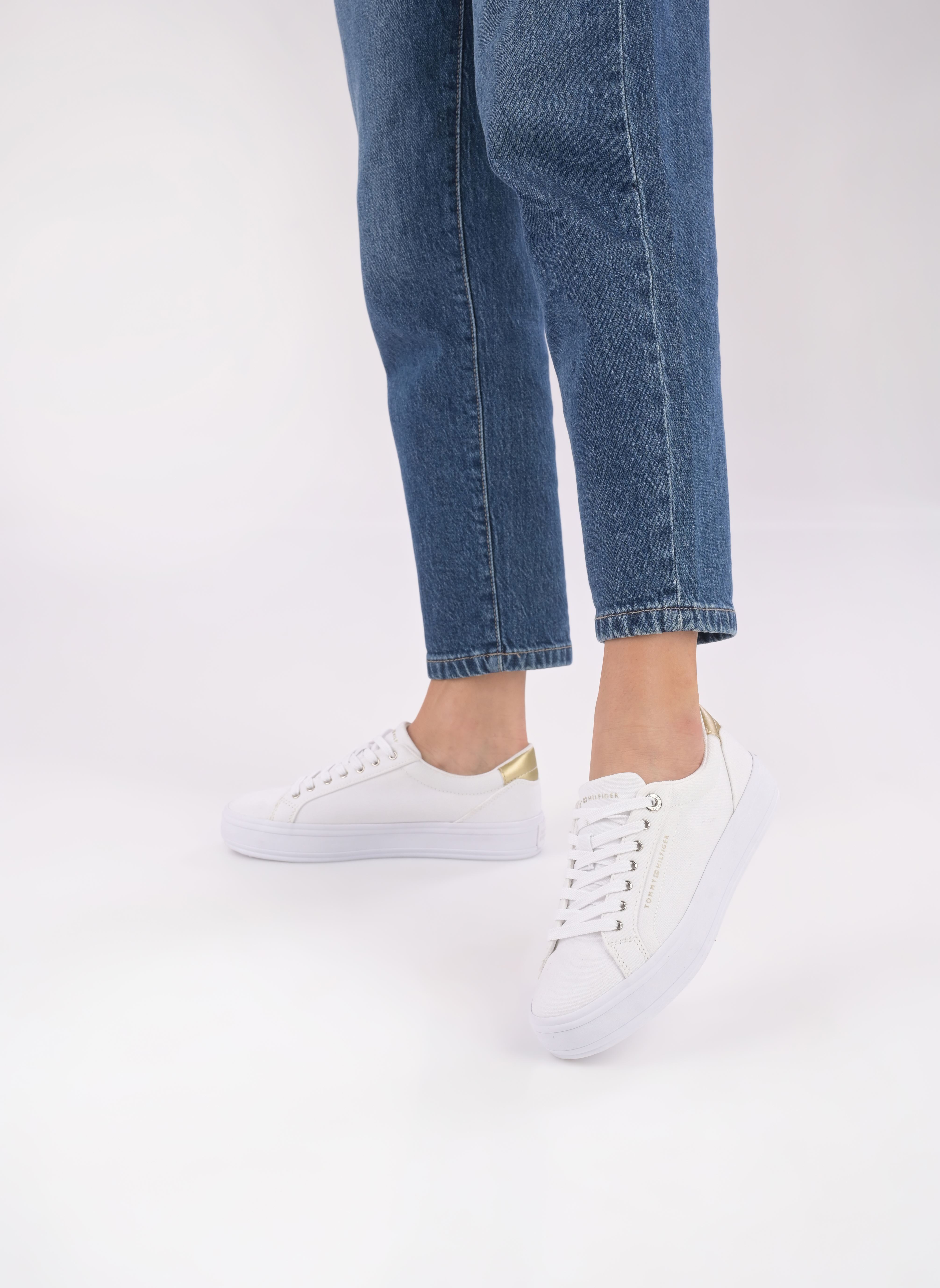 Sneakers ESSENTIAL VULC CANVA dames wit Tommy Hilfiger Sneakers ESSENTIAL VULC CANVA dames wit WHITE