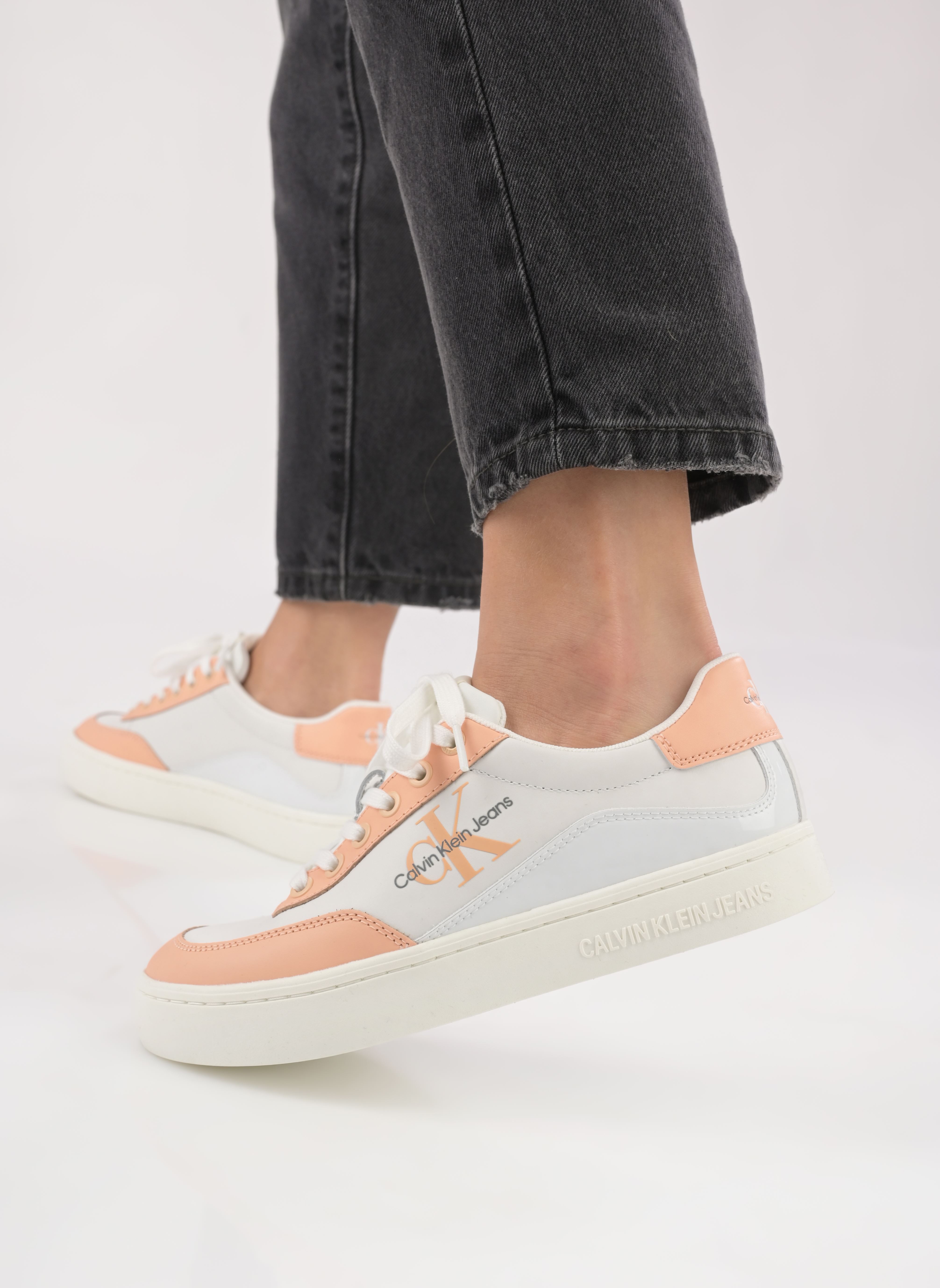 Sneakers CLASSIC CUPSOLE LOW dames wit Calvin Klein Sneakers CLASSIC CUPSOLE LOW dames wit BRIGHT WHITE/APRICOT ICE