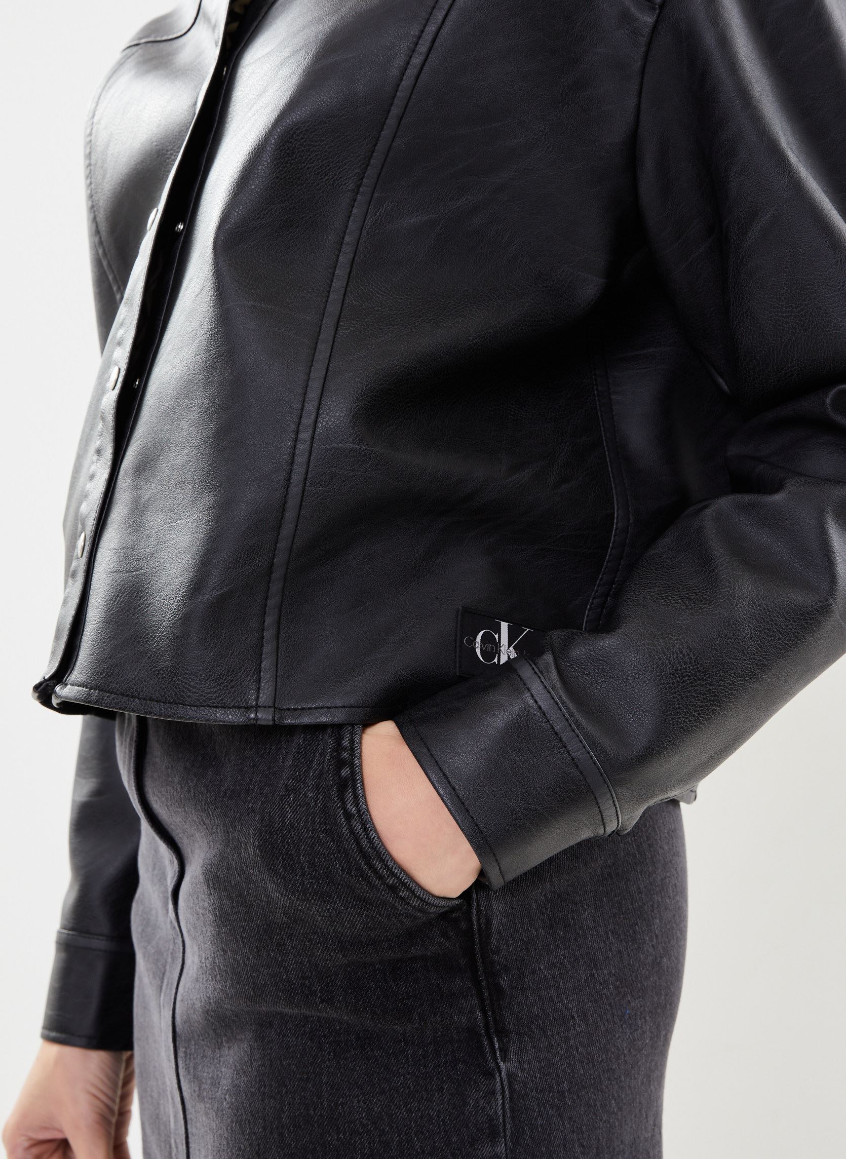 Blousons Faux Leather Relaxed femme noir Calvin Klein Jeans Blousons Faux Leather Relaxed femme noir BLACK