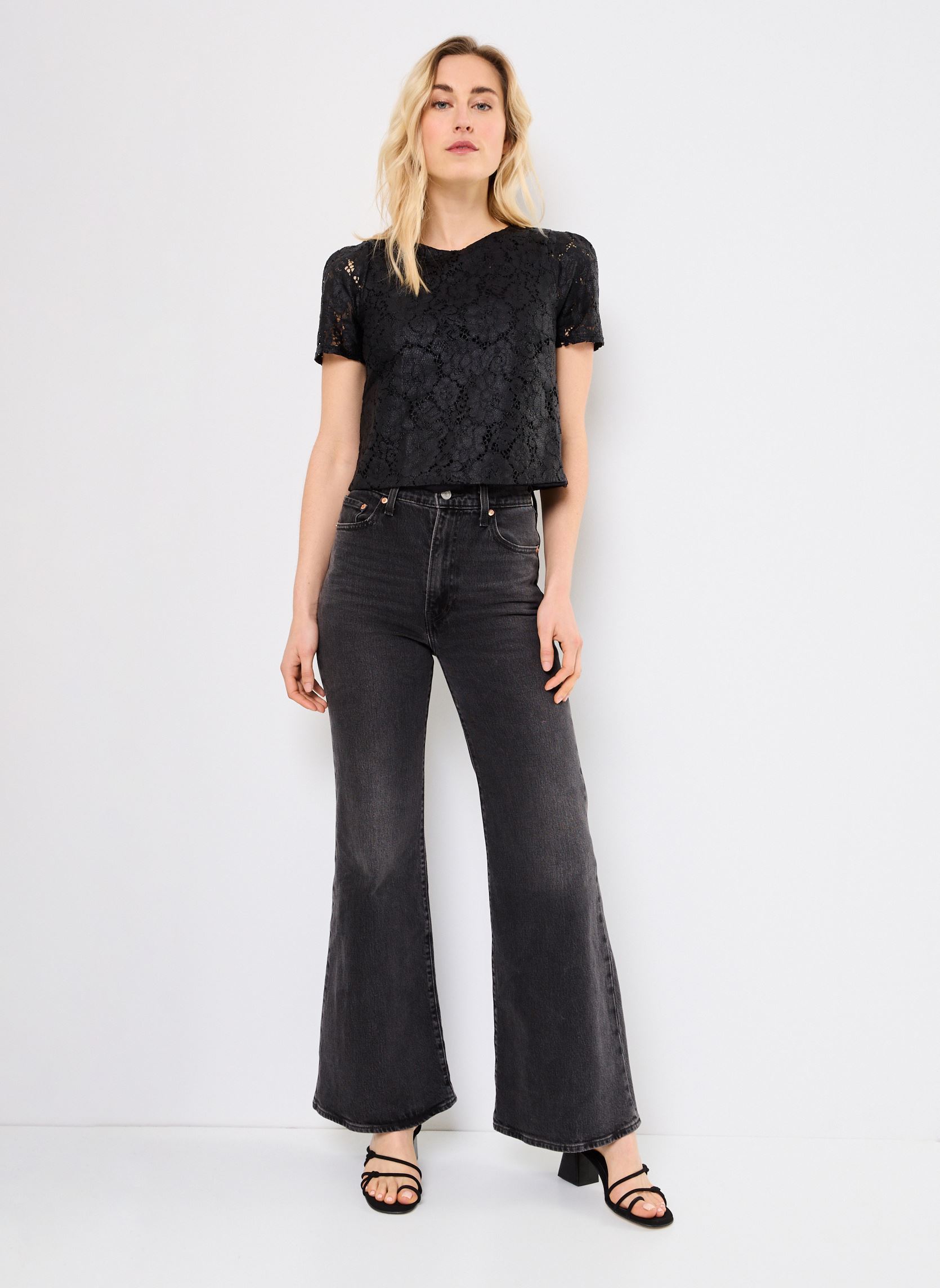 Flared jeans Ribcage Bells dames zwart Levi's Flared jeans Ribcage Bells dames zwart ON THE TOWN NO CRACKLE