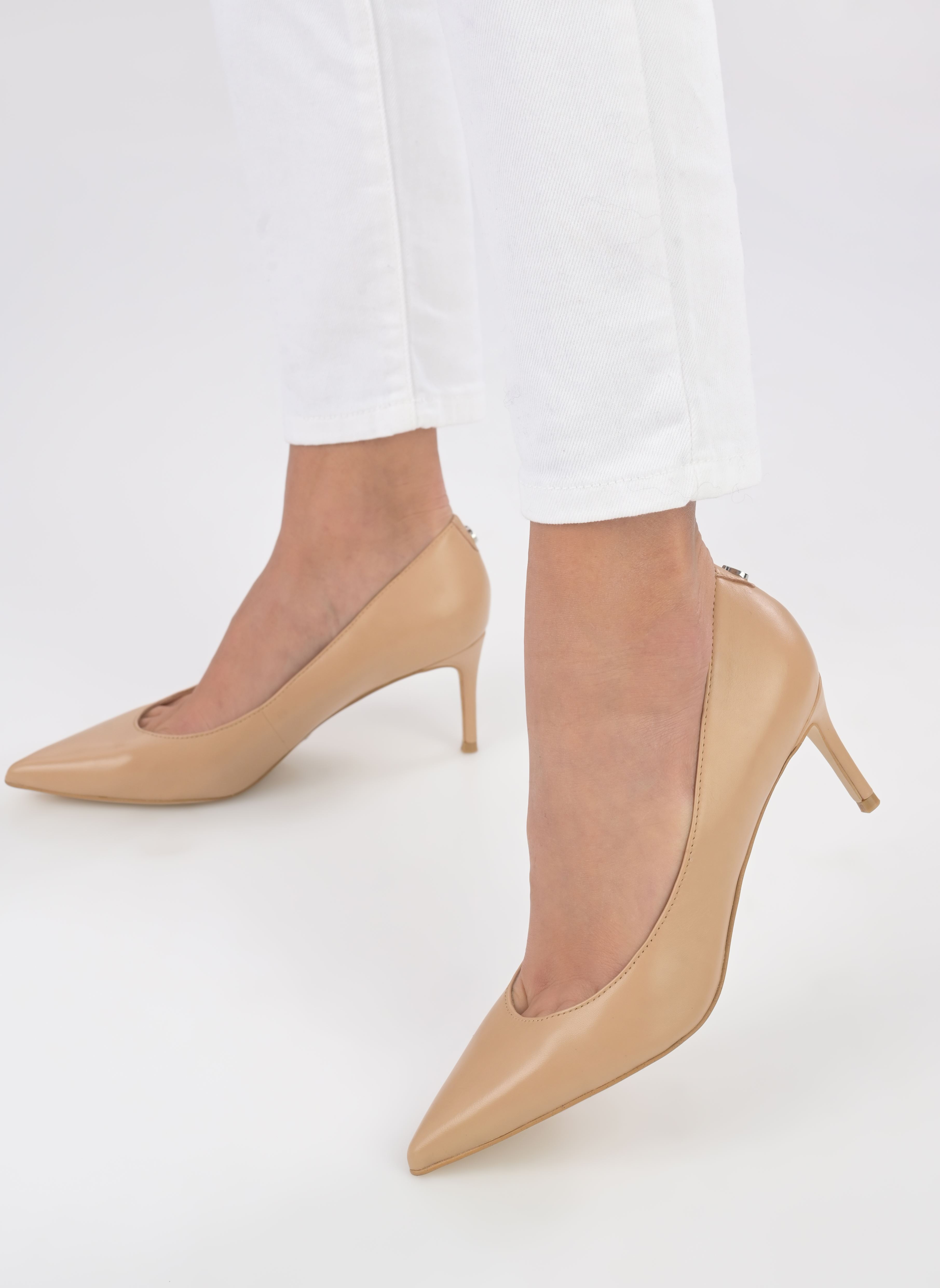 Pumps BRAVO4 dames beige Guess Pumps BRAVO4 dames beige Sand