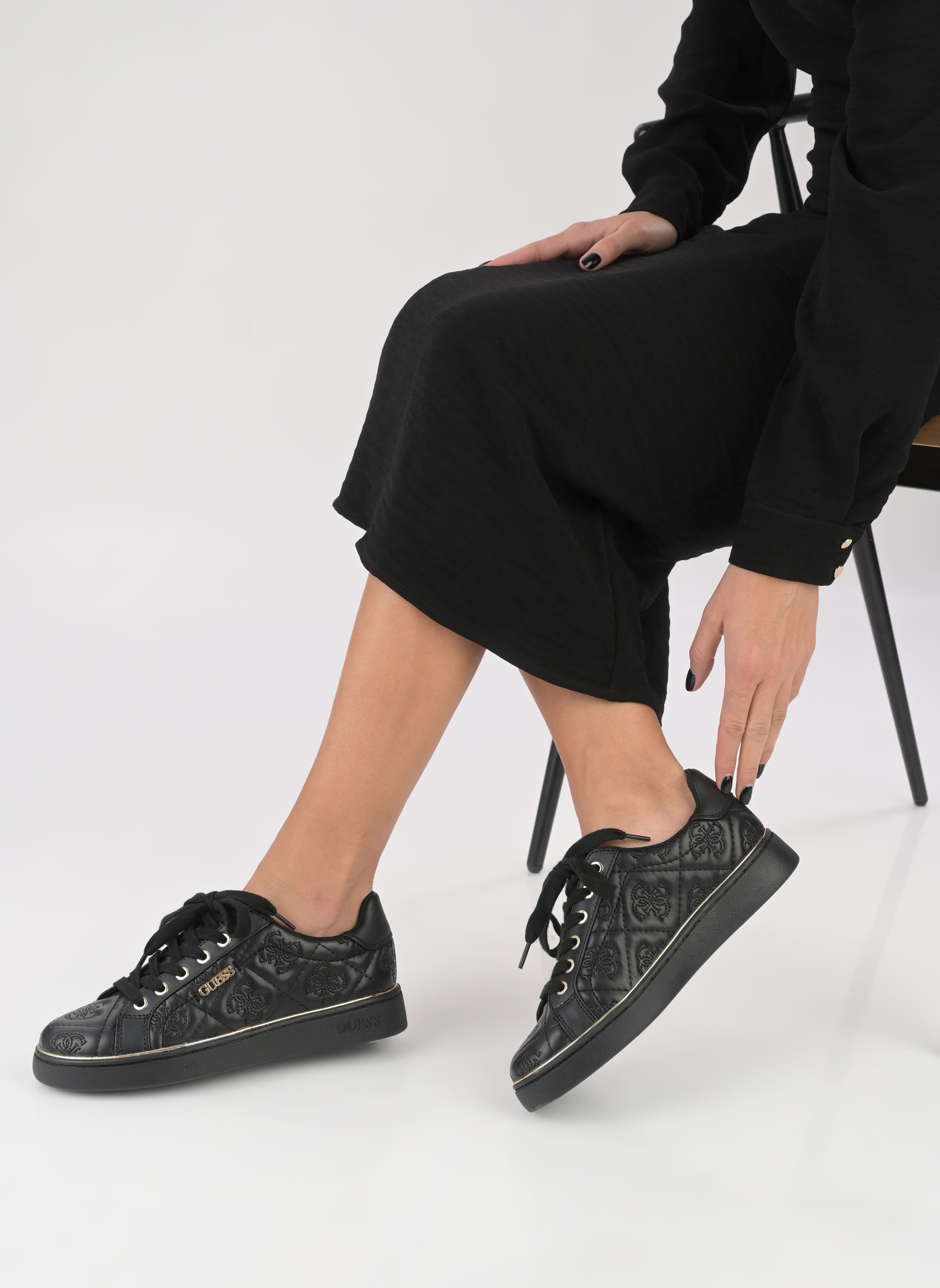 Baskets basses BECKIE10 femme noir Guess Baskets basses BECKIE10 femme noir Black