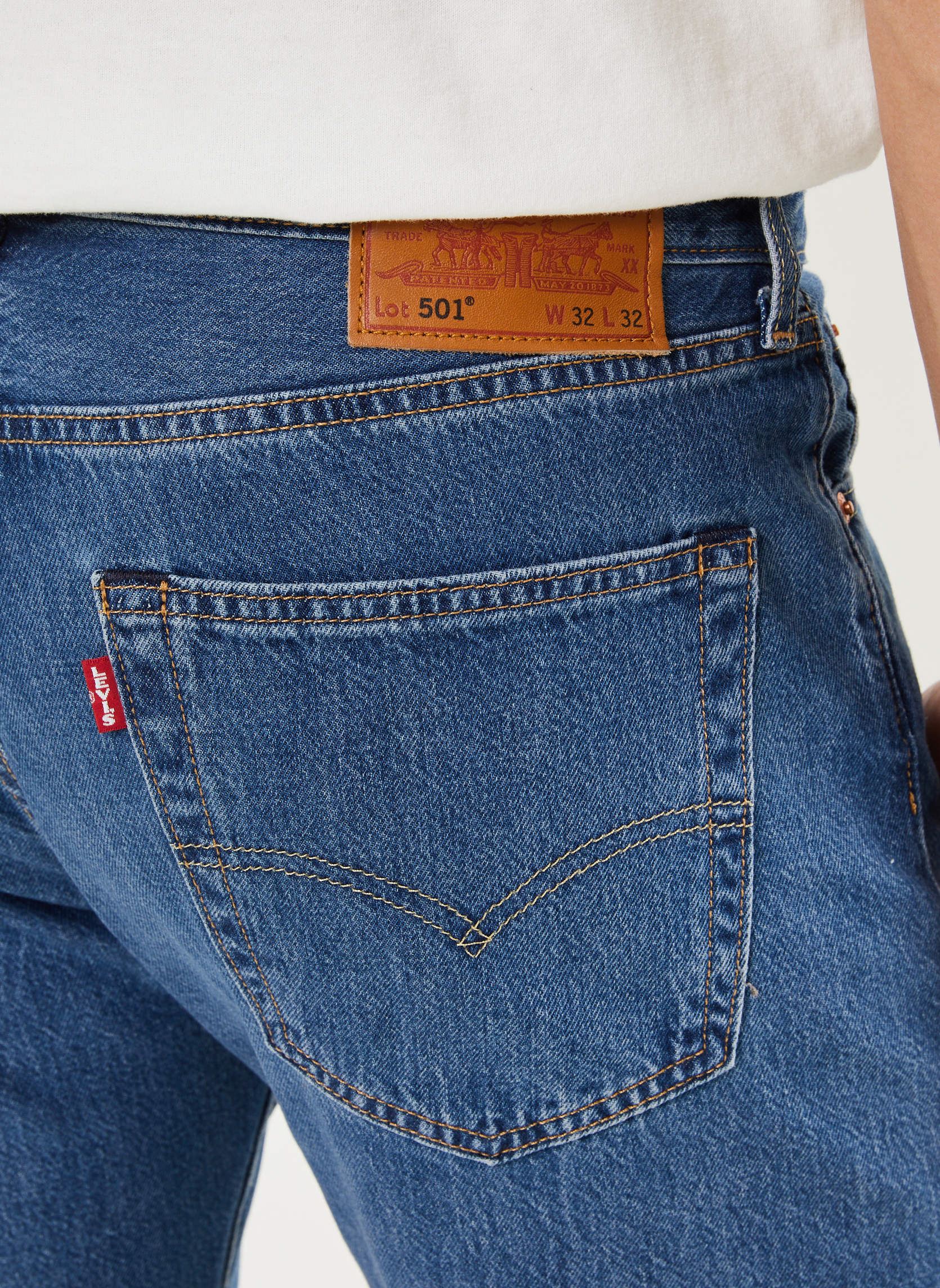 Jeans droit 501® LEVI'S® ORIGINAL homme bleu Levi's Jeans droit 501® LEVI'S® ORIGINAL homme bleu HONEYBEE