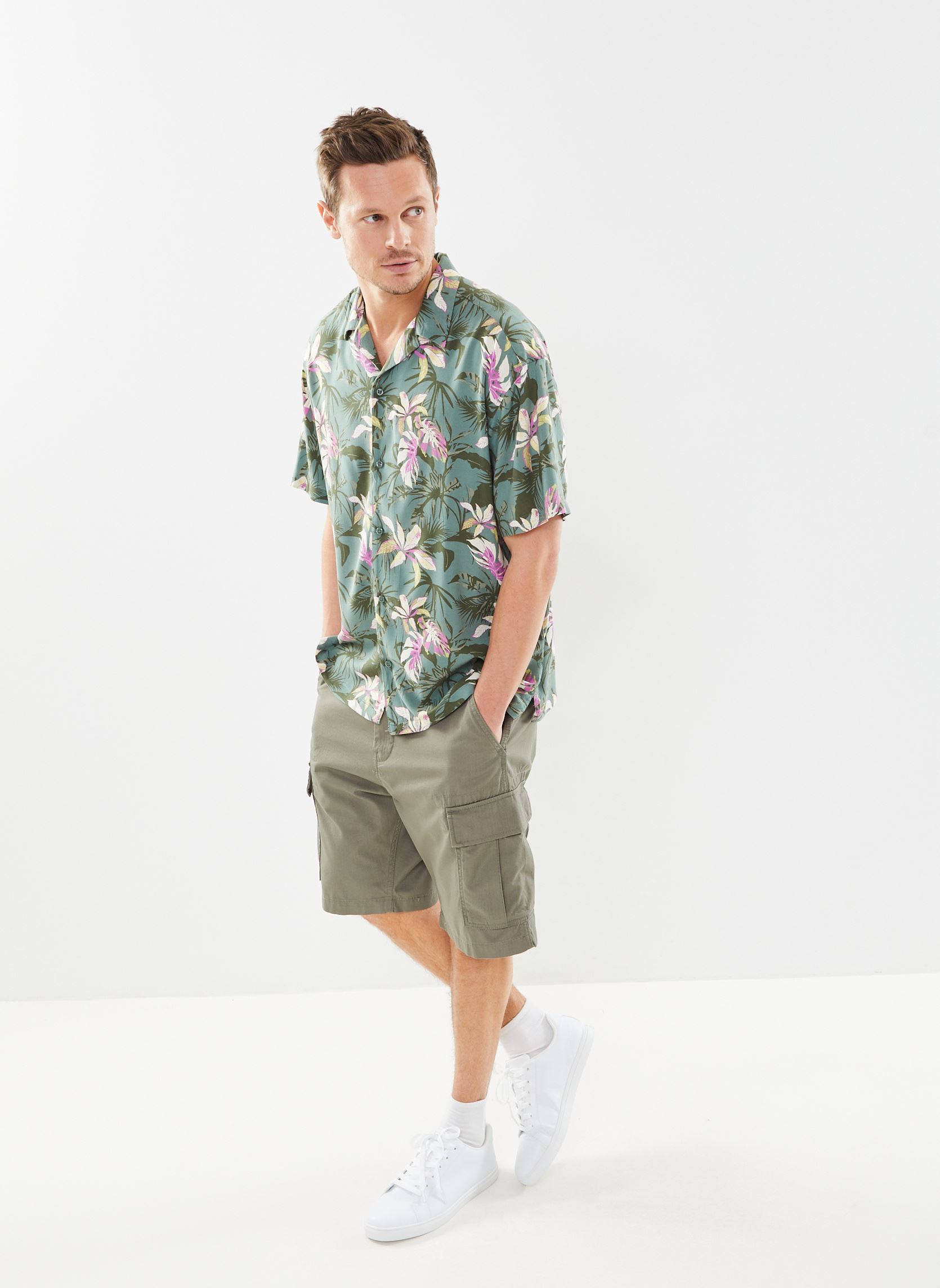 Shorts CARRIER CARGO SHORTS homme vert Levi's Shorts CARRIER CARGO SHORTS homme vert Smokey Olive
