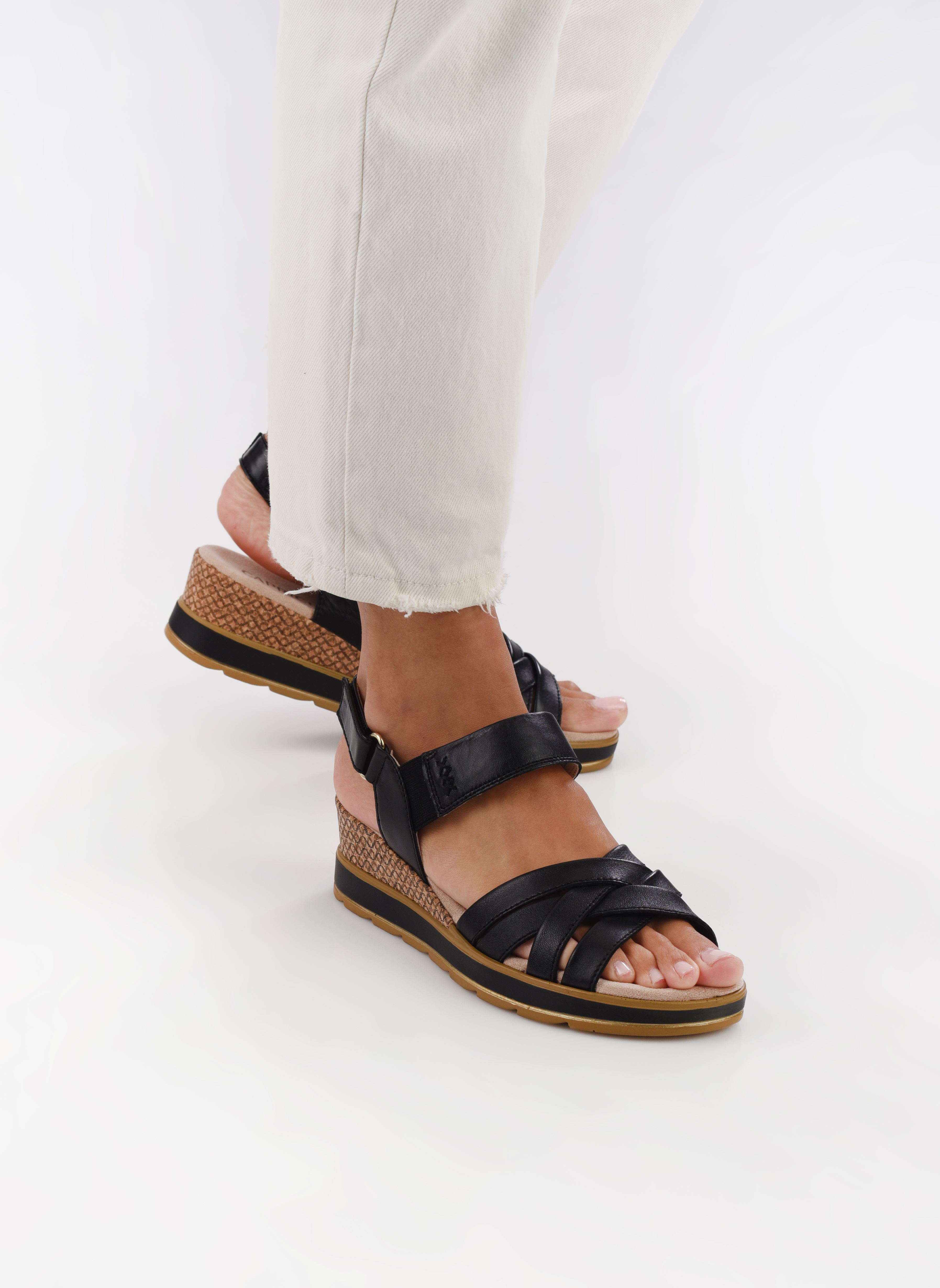 Sandalias y plataformas de cuña 28752-42 mujer negro Caprice Sandalias y plataformas de cuña 28752-42 mujer negro BLACK SOFTNAP.