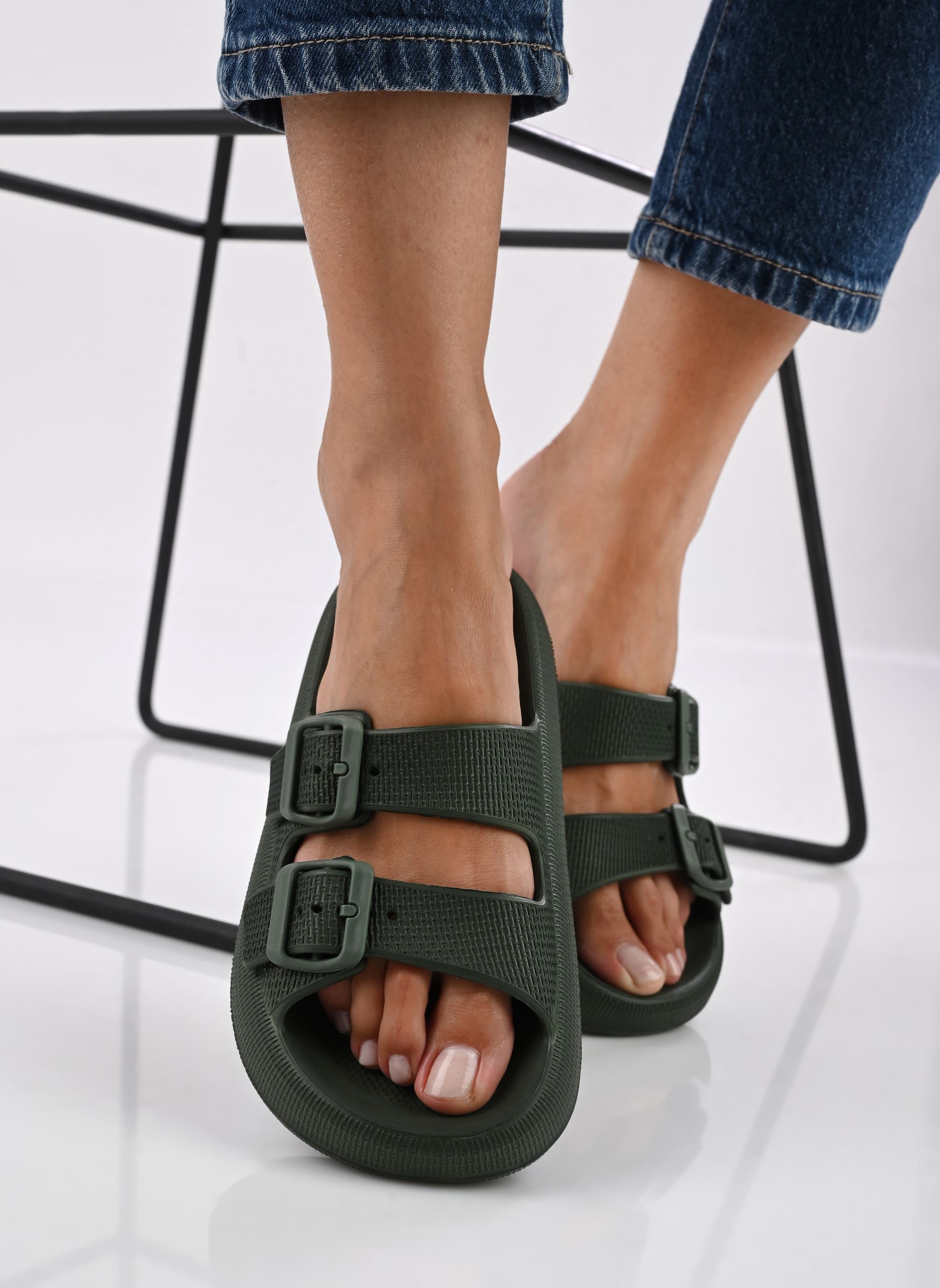 Strandsandalen MOVE SLIDE W dames groen Armistice Strandsandalen MOVE SLIDE W dames groen KAKI