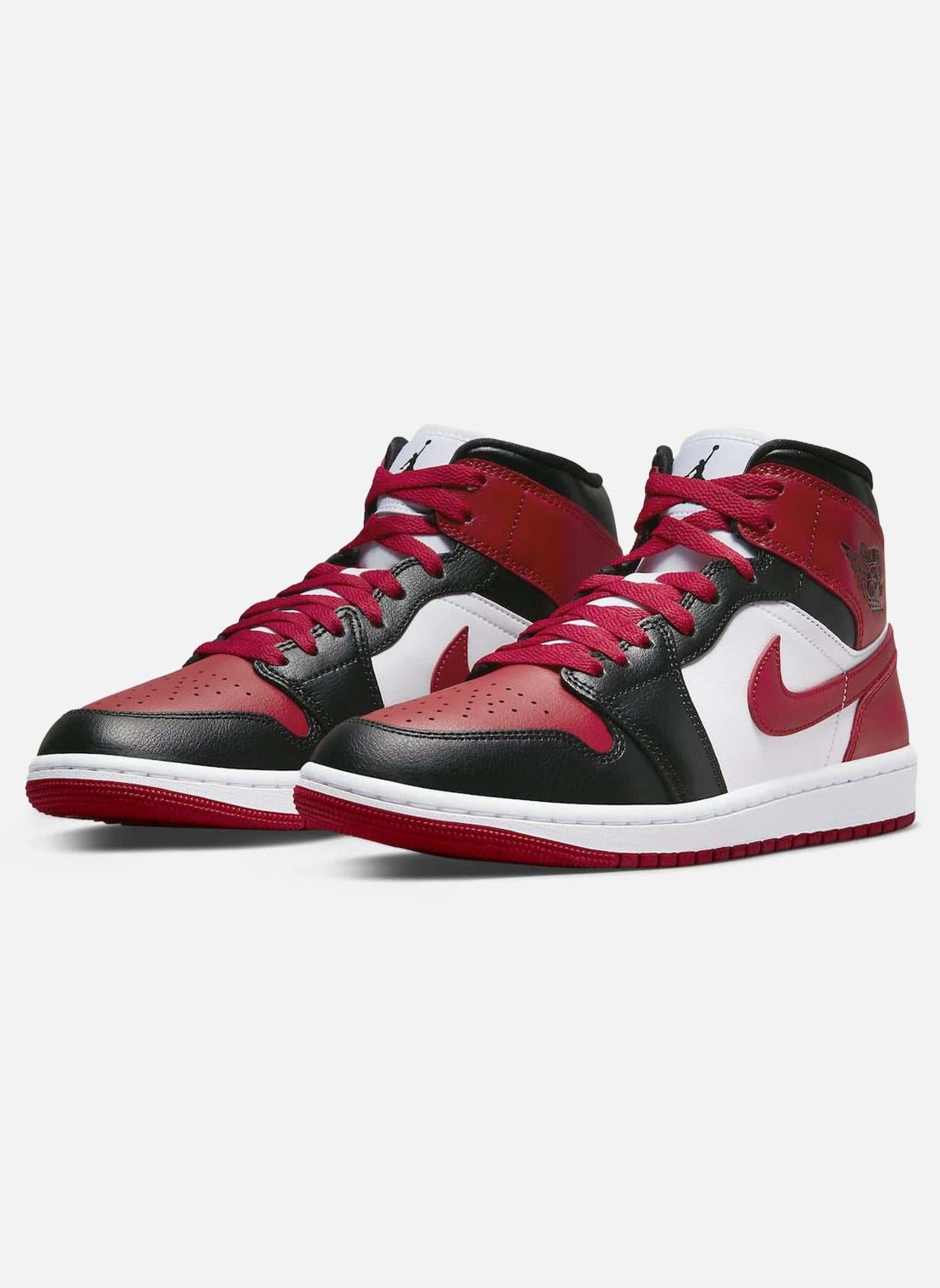 Nike Air Jordan 1 Mid (Rouge) Baskets chez Sarenza (686433)