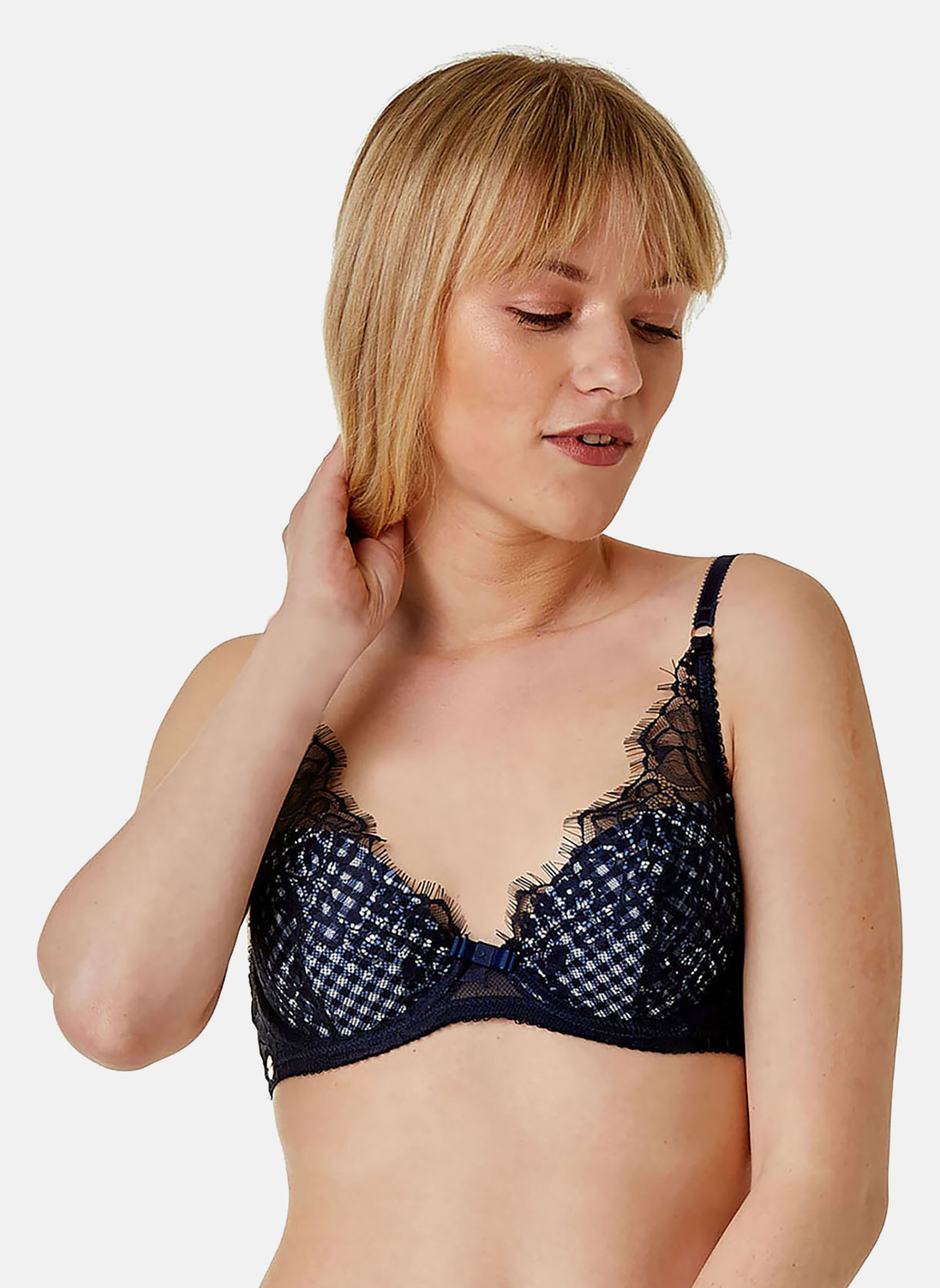 Brassières Soutien-gorge ampliforme coque moulée bleu marine Magazine femme bleu Brigitte Bardot Brassières Soutien-gorge ampliforme coque moulée bleu marine Magazine femme bleu Bleu