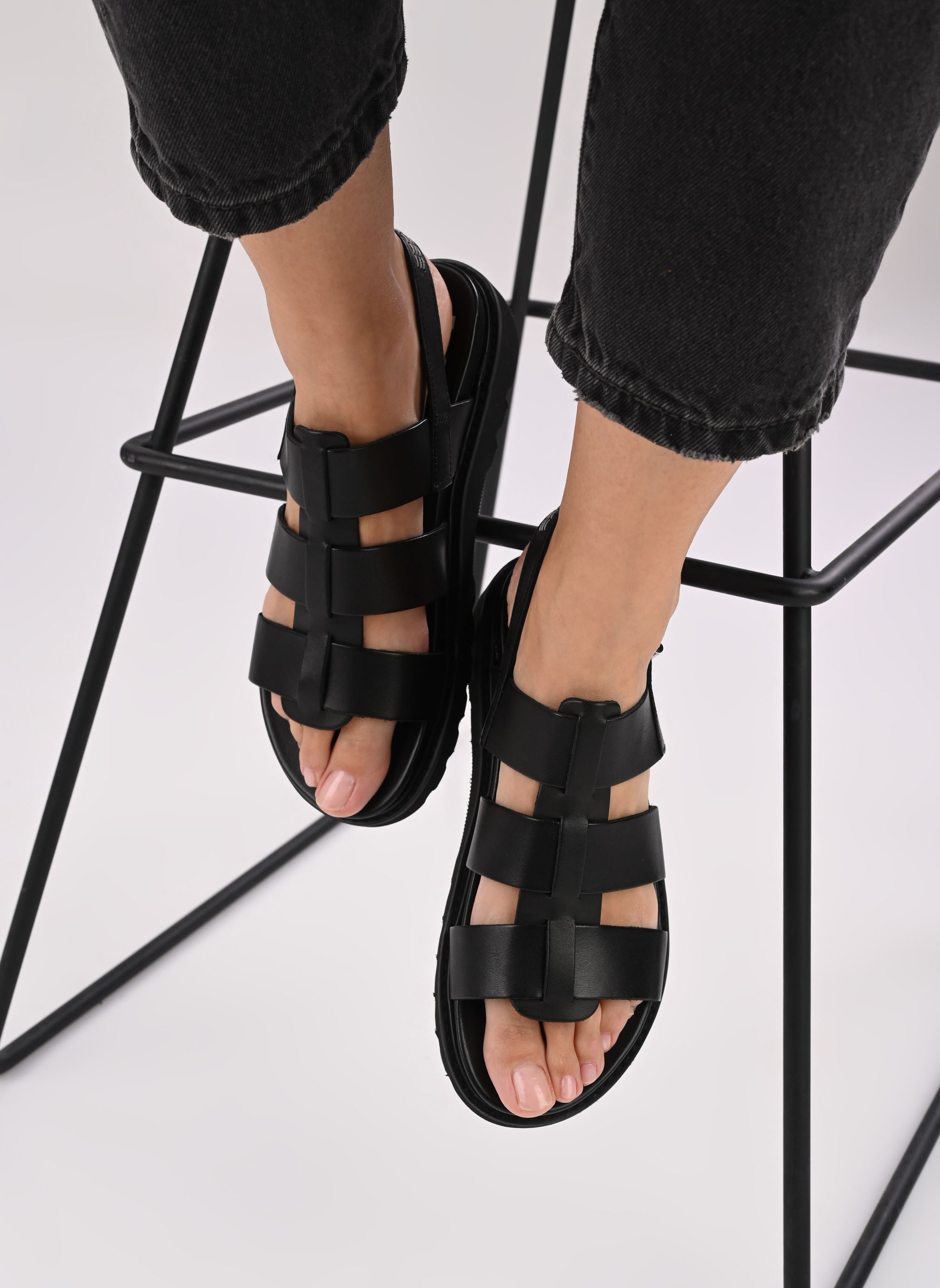 Flache Sandalen NEOSINEAD damen schwarz Kickers Flache Sandalen NEOSINEAD damen schwarz Noir