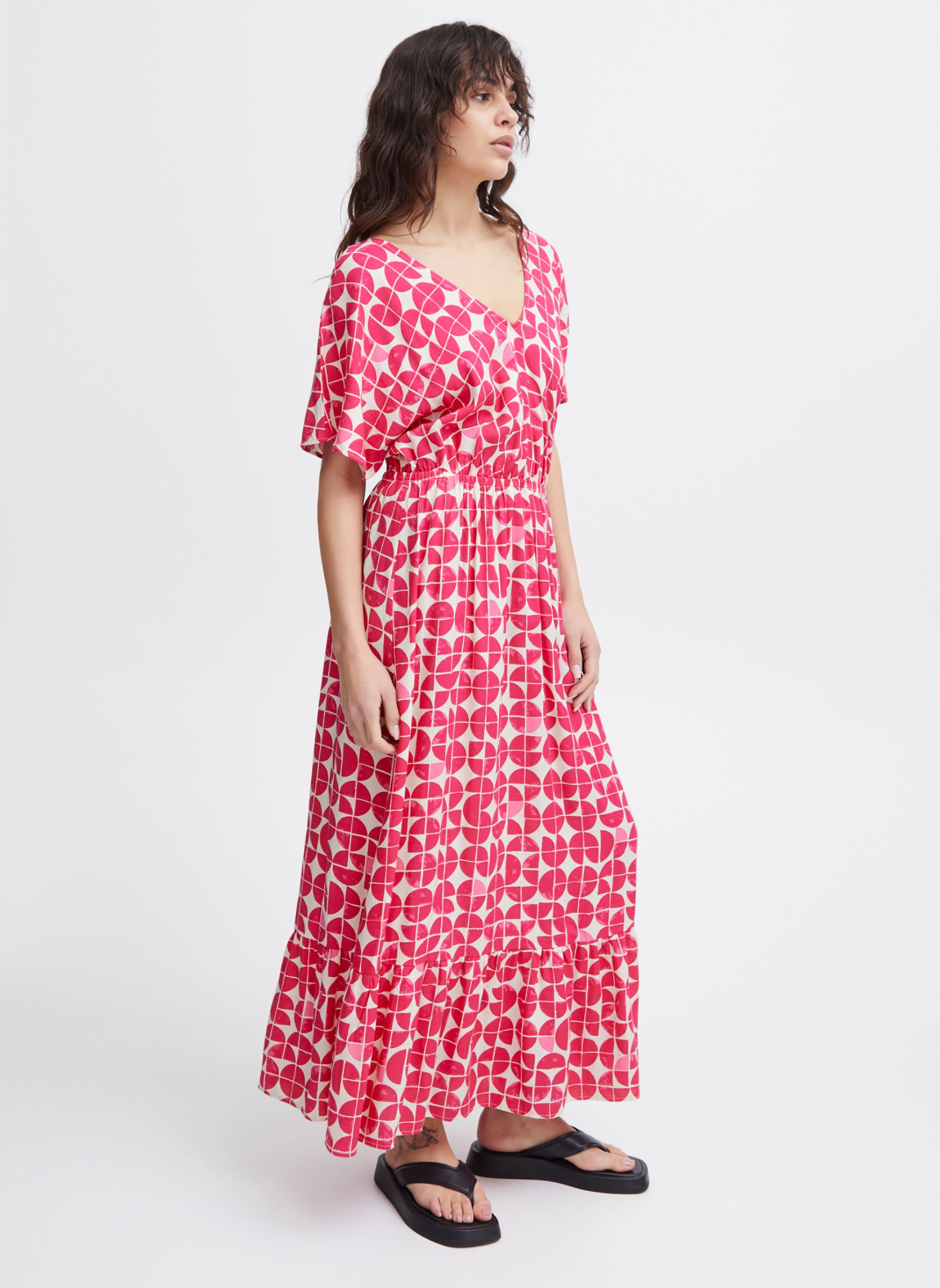 Robes longues Ihnasreen Dr5 femme rouge Ichi Robes longues Ihnasreen Dr5 femme rouge LOVE POTION GRAPHIC AOP