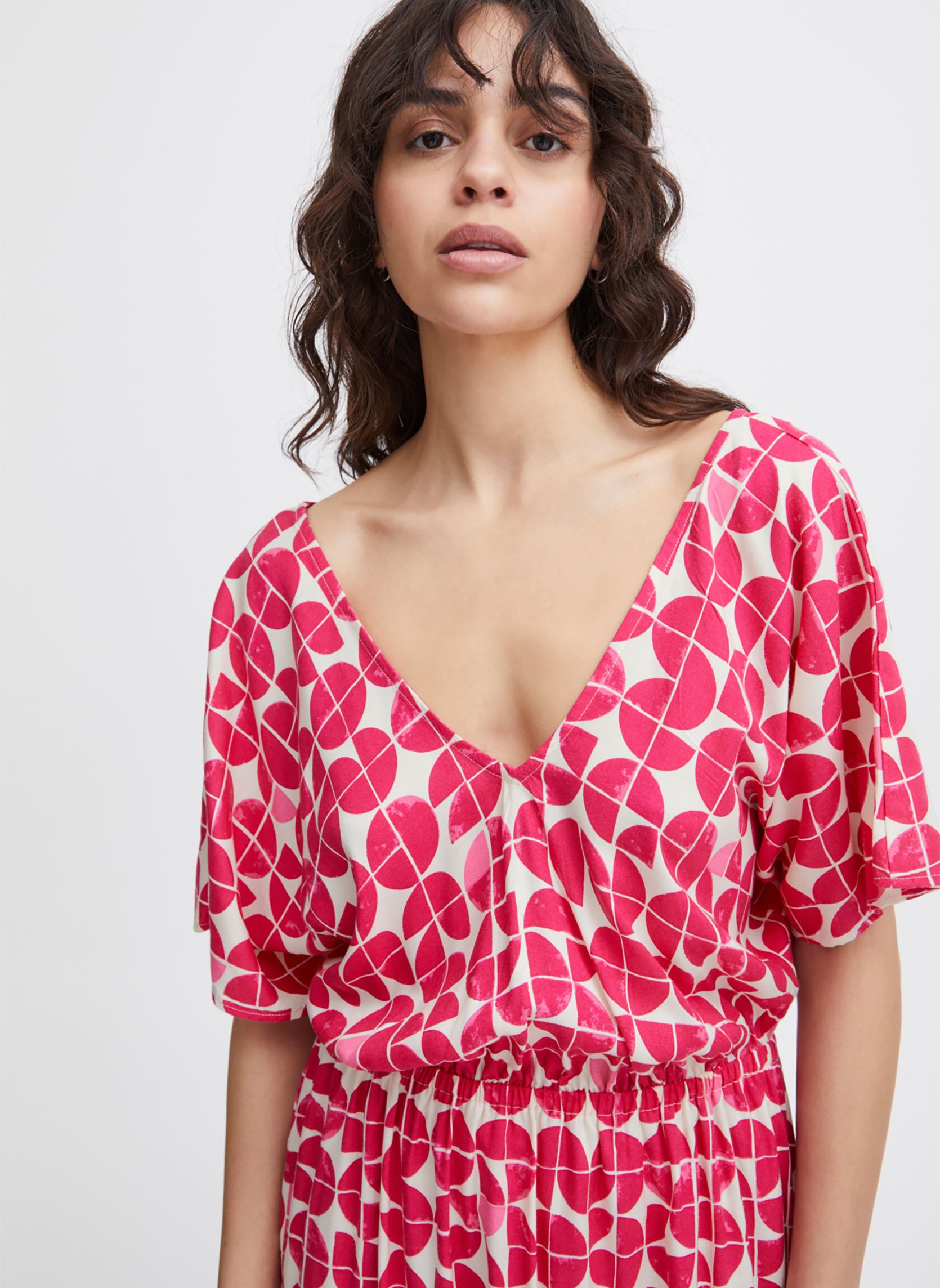 Robes longues Ihnasreen Dr5 femme rouge Ichi Robes longues Ihnasreen Dr5 femme rouge LOVE POTION GRAPHIC AOP