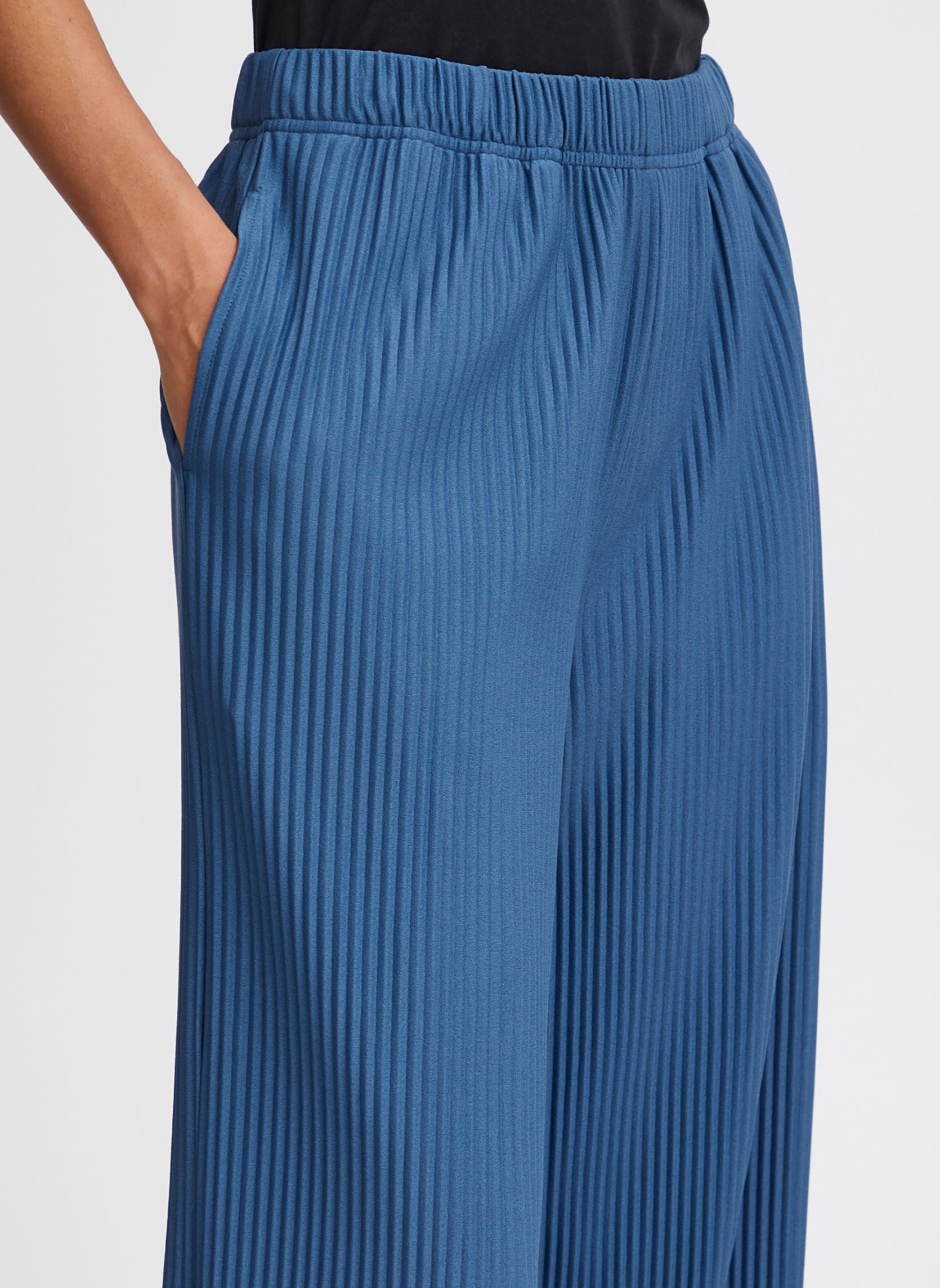 Wijde broeken Bytrissa Pants - dames blauw B-Young Wijde broeken Bytrissa Pants - dames blauw TRUE NAVY