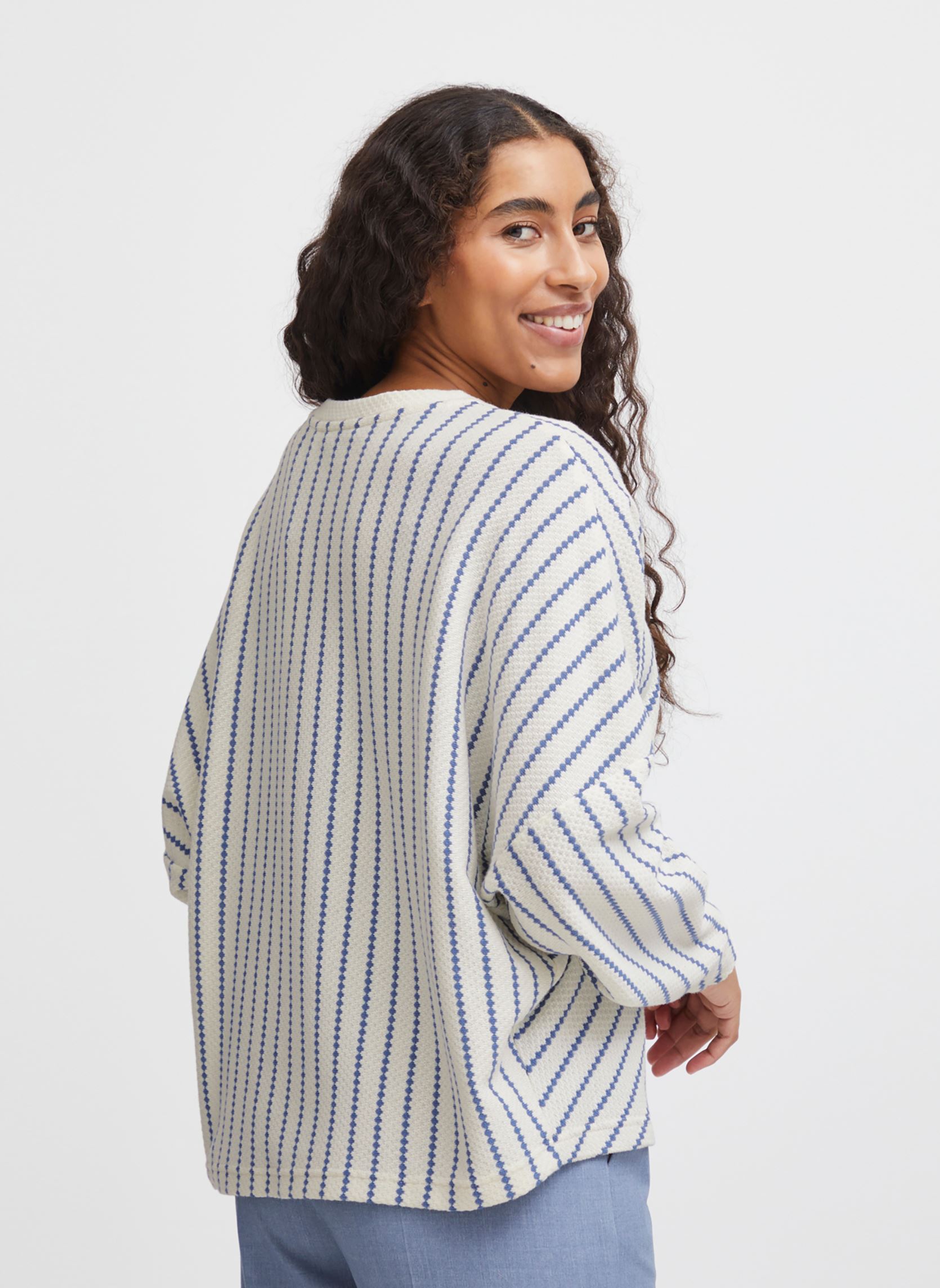 Tee-shirts manches longues Byruni Sweat 2 - femme blanc B-Young Tee-shirts manches longues Byruni Sweat 2 - femme blanc True Navy Mix