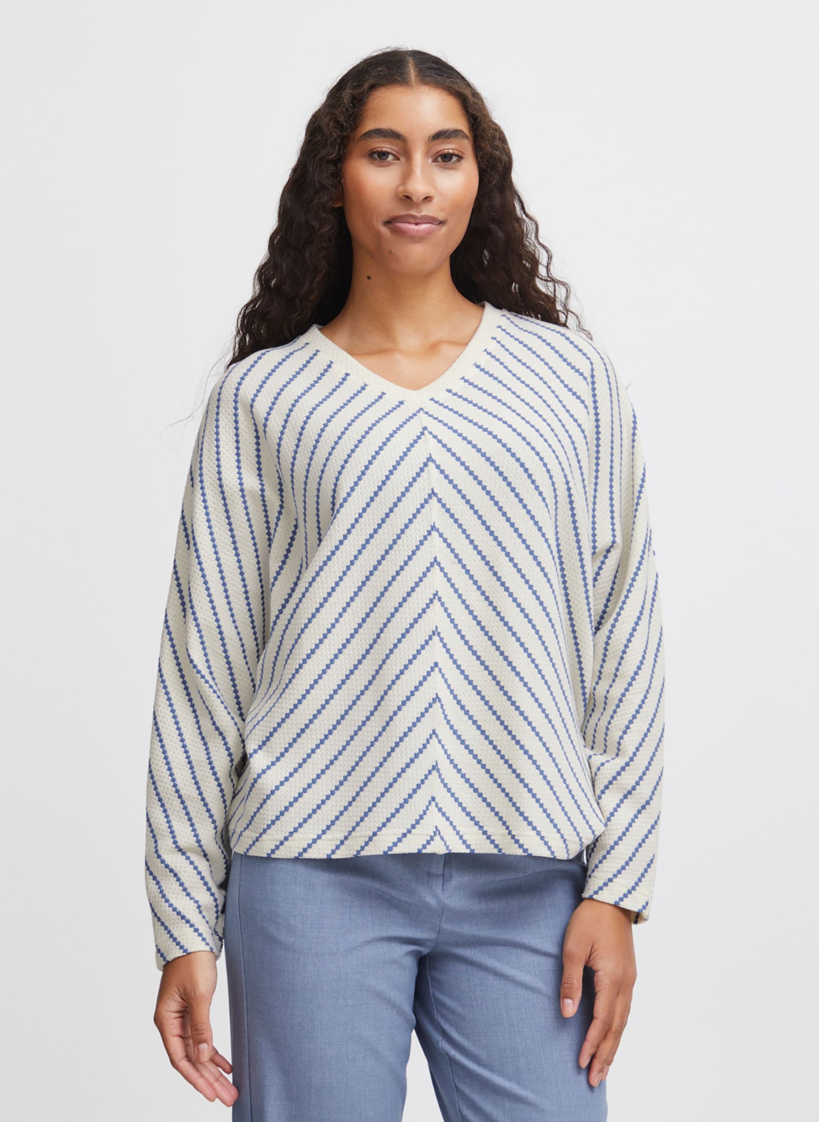 Tee-shirts manches longues Byruni Sweat 2 - femme blanc B-Young Tee-shirts manches longues Byruni Sweat 2 - femme blanc True Navy Mix