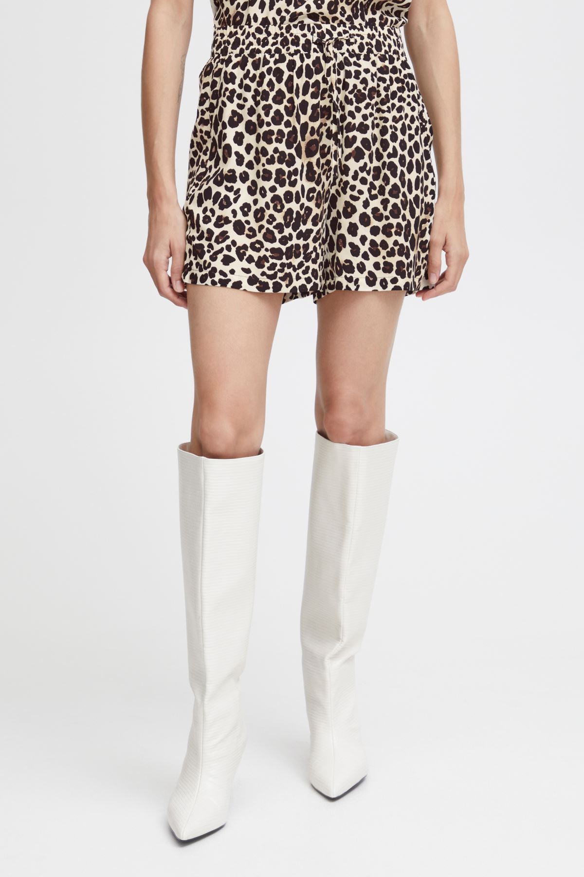 Shorts Bymmjoella Shorts 2 - damen schwarz B-Young Shorts Bymmjoella Shorts 2 - damen schwarz Black Leo Mix