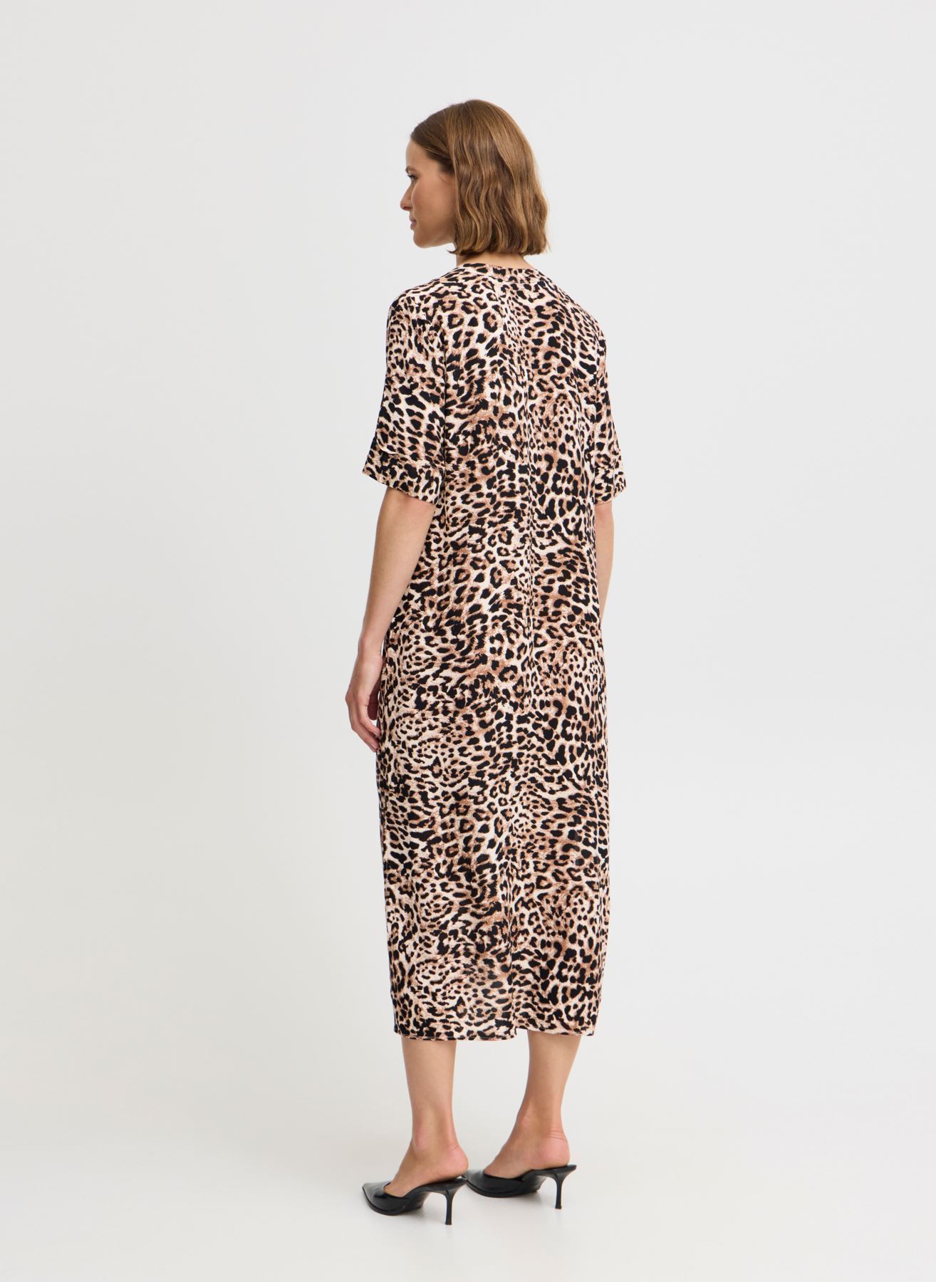 Robes longues Bymmjoella Dress 2 - femme blanc B-Young Robes longues Bymmjoella Dress 2 - femme blanc Birch Leopard