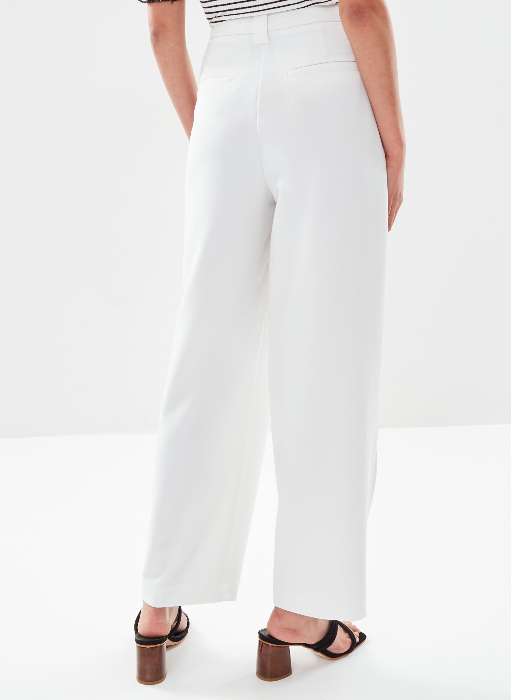 Rechte broeken Bydeceri Button Pants - dames wit B-Young Rechte broeken Bydeceri Button Pants - dames wit Marshmallow