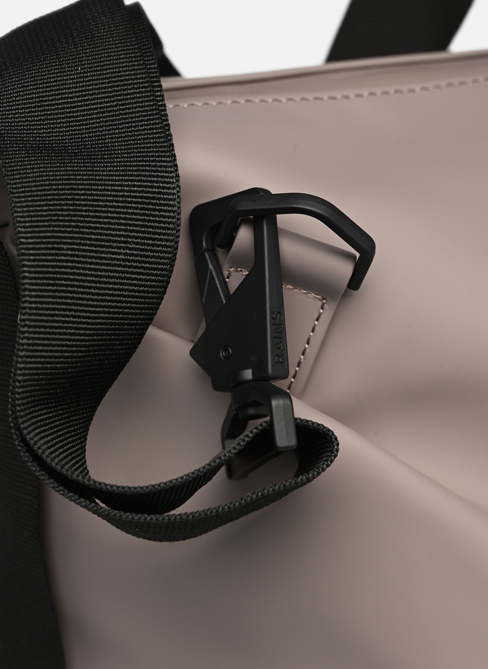Reistassen Hilo Weekend Bag Small grijs Rains Reistassen Hilo Weekend Bag Small grijs CINDER