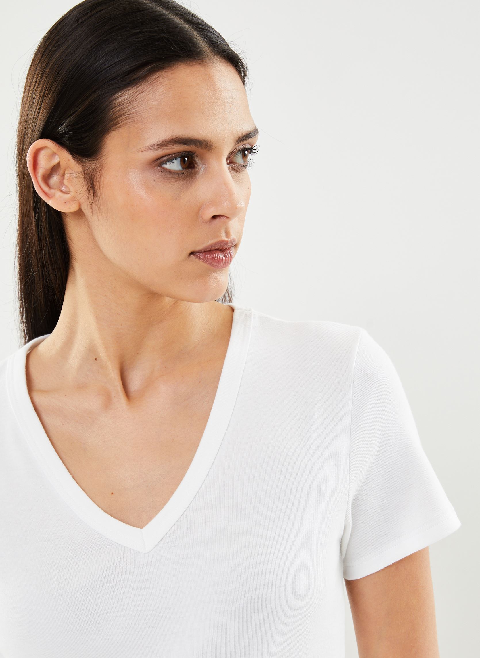 Tee-shirts manches courtes T-shirt l'iconique manches courtes col V femme blanc Petit Bateau Tee-shirts manches courtes T-shirt l'iconique manches courtes col V femme blanc ECUME
