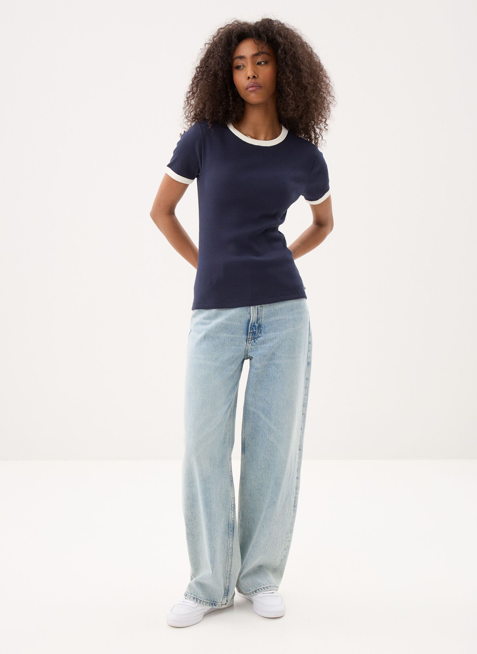 Tee-shirts manches courtes T-shirt l'iconique manches courtes col r femme bleu Petit Bateau Tee-shirts manches courtes T-shirt l'iconique manches courtes col r femme bleu SMOKING/MARSHAMALLOW