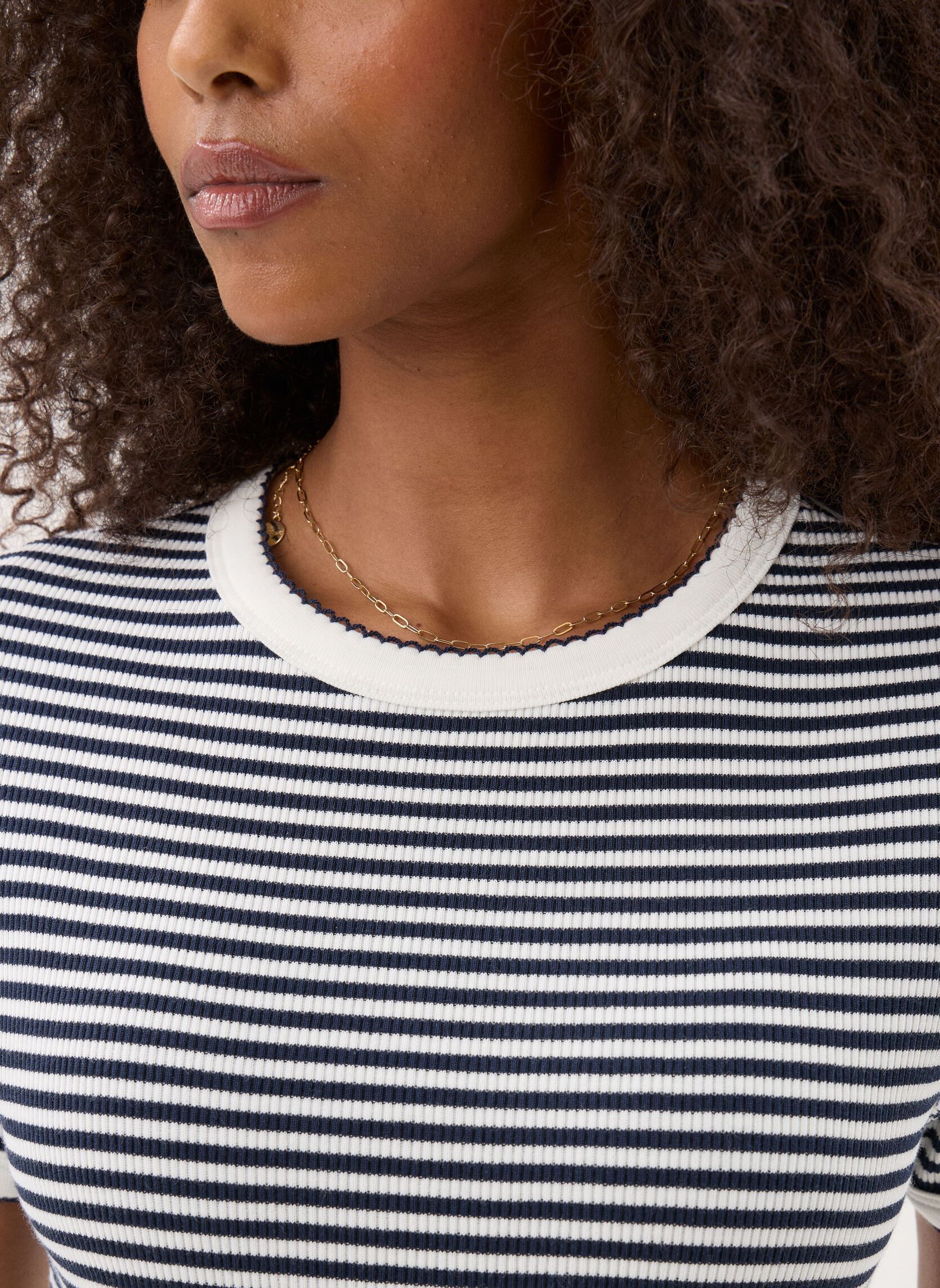 Tee-shirts manches courtes T-shirt l'iconique manches courtes col r femme bleu Petit Bateau Tee-shirts manches courtes T-shirt l'iconique manches courtes col r femme bleu SMOKING/MARSHMALLOW