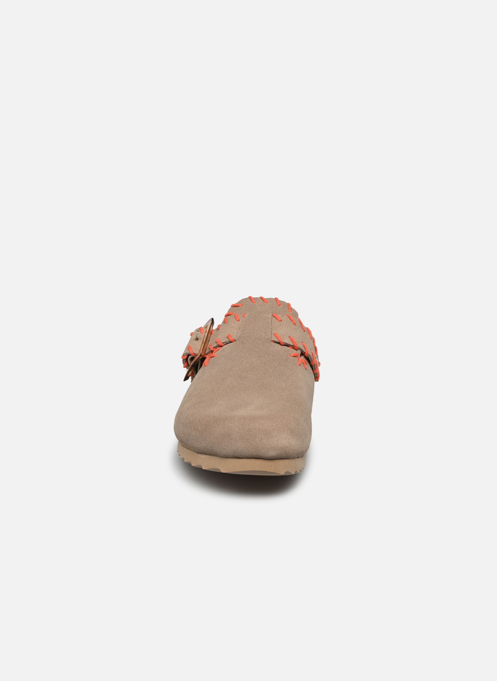 Muilen en klompen Leather sabot with stitchings dames beige Colors of California Muilen en klompen Leather sabot with stitchings dames beige MUD