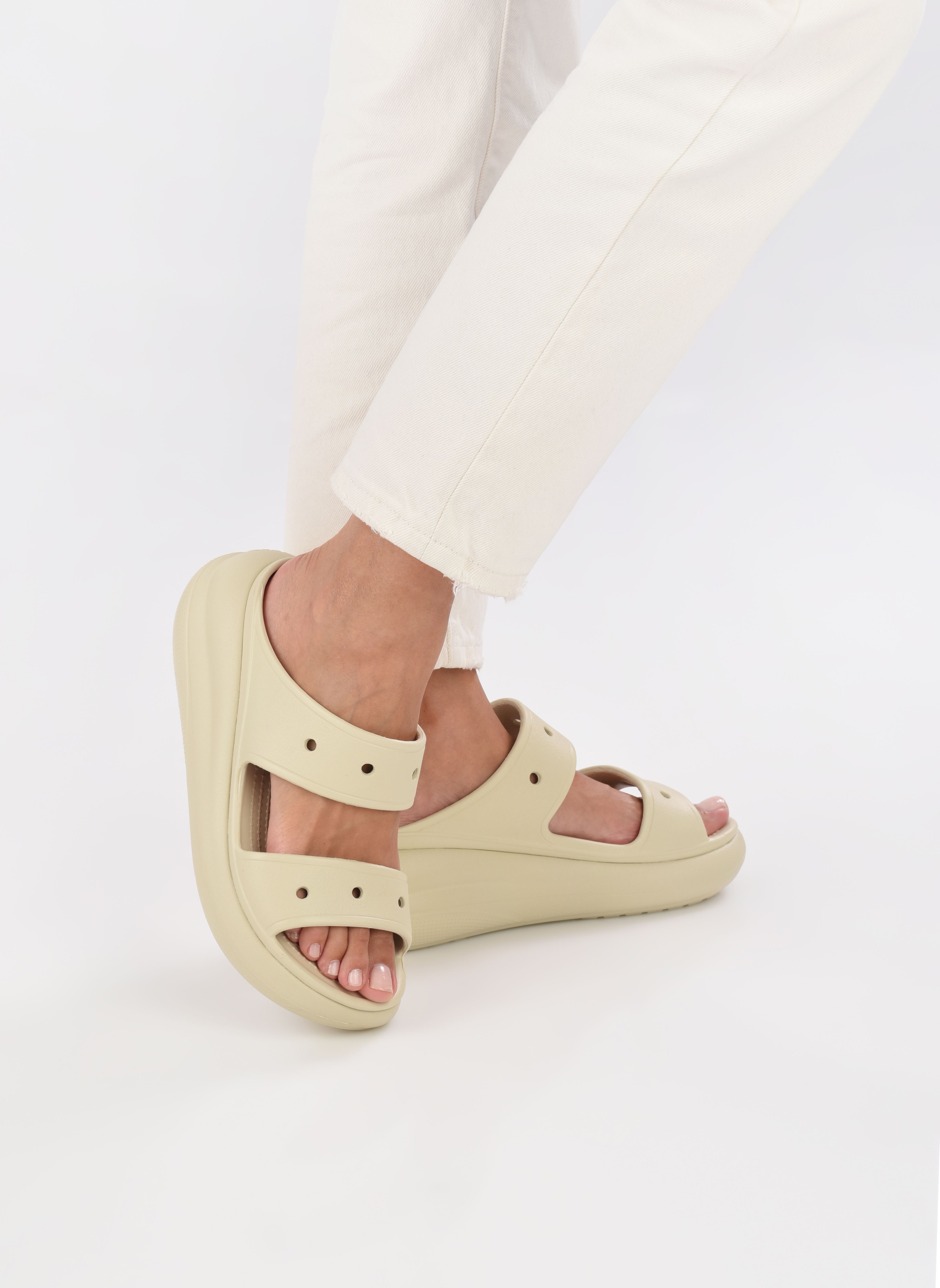 Pantoletten und Clogs Crush Sandal damen beige Crocs Pantoletten und Clogs Crush Sandal damen beige BONE
