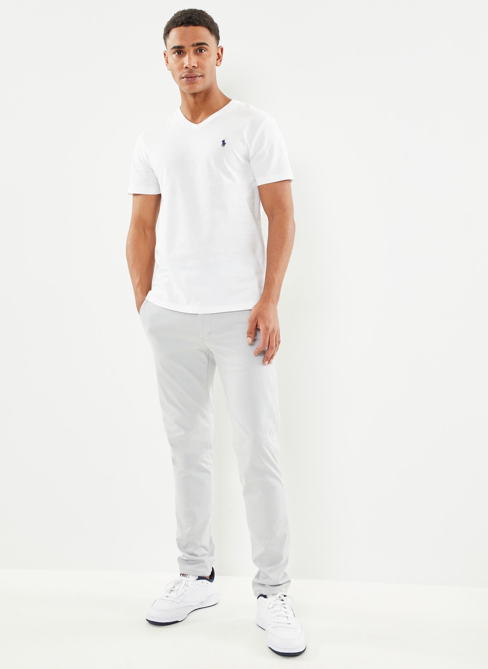 Tee-shirts manches courtes T-Shirt Col V Ajusté En Jersey 710671453 homme blanc Polo Ralph Lauren Tee-shirts manches courtes T-Shirt Col V Ajusté En Jersey 710671453 homme blanc WHITE