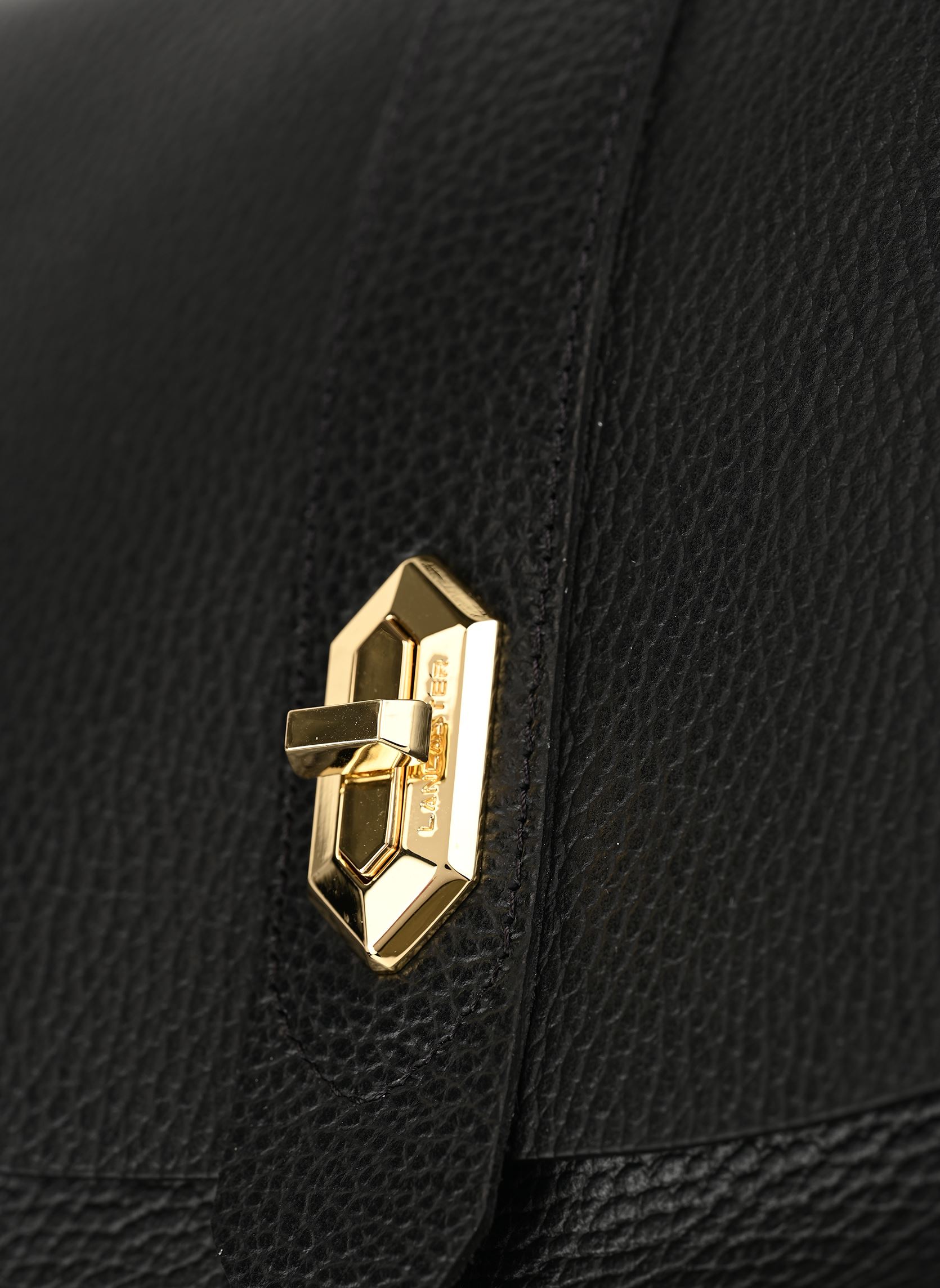 Sacs bandoulière Sac besace A rabat avec fermoir Top Doub femme noir Lancaster Sacs bandoulière Sac besace A rabat avec fermoir Top Doub femme noir NOIR_IN_NUDE