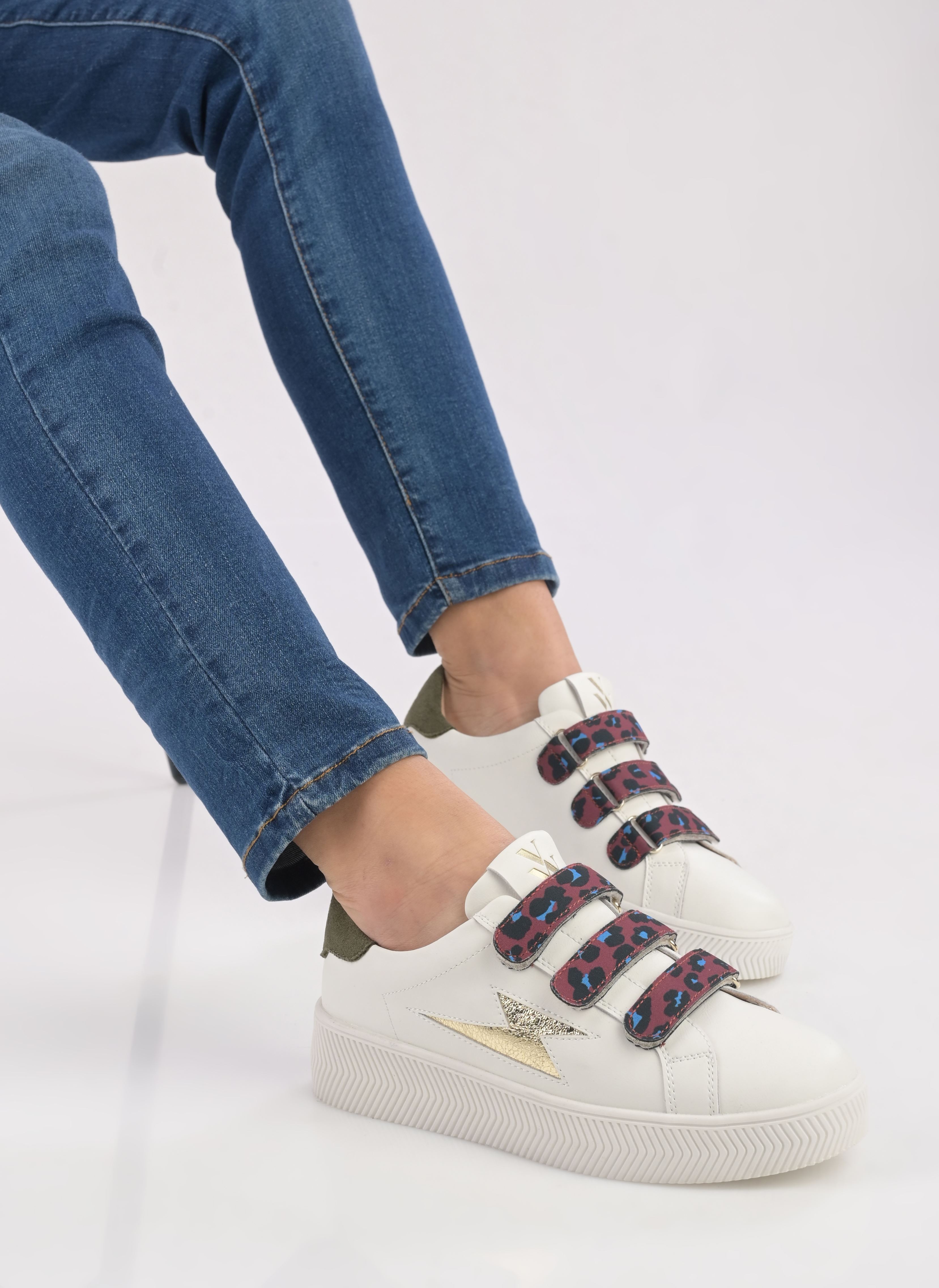 Baskets Noura femme blanc Vanessa Wu Baskets Noura femme blanc Or