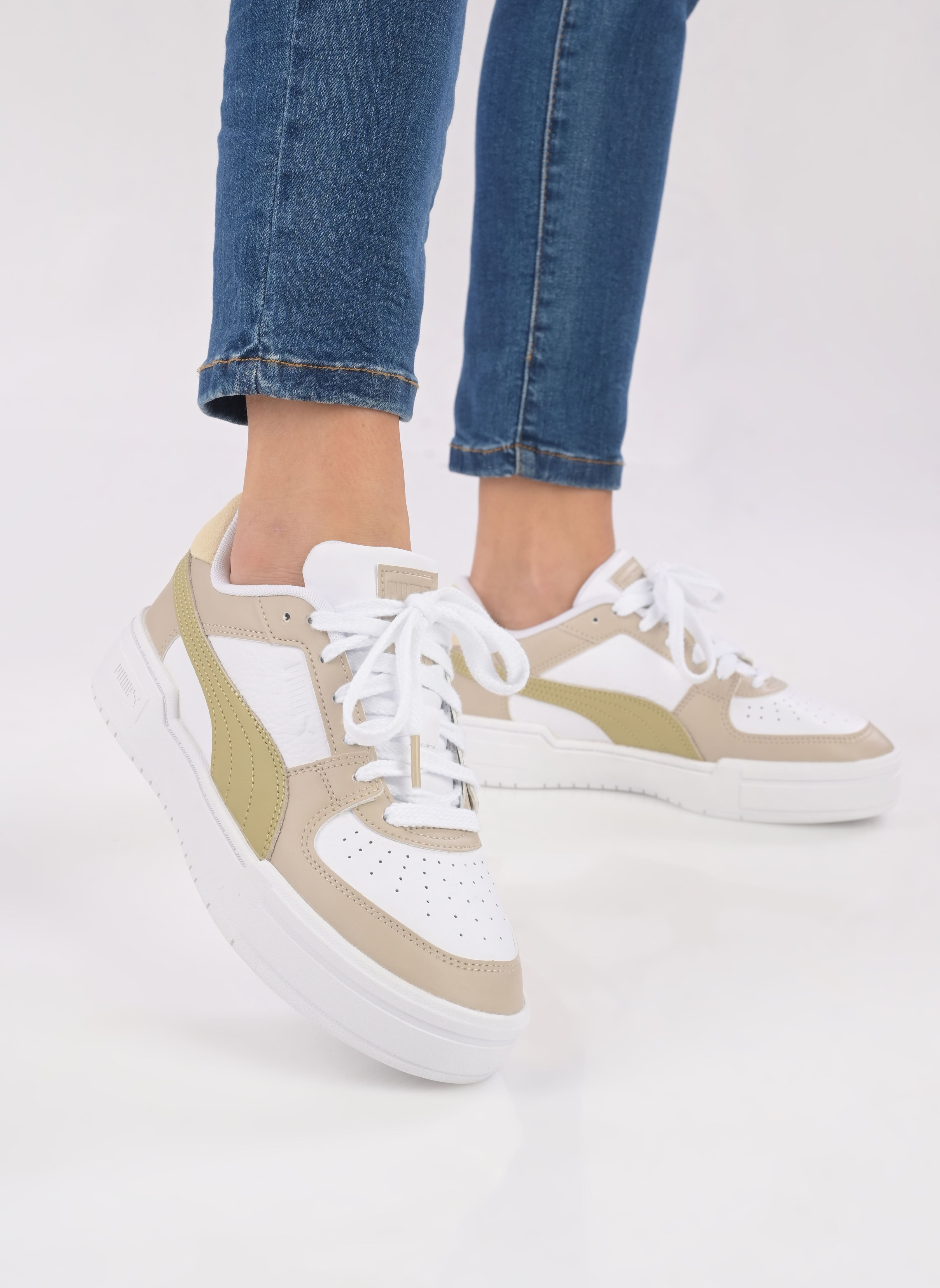 Baskets Ca Pro Classic Wns femme beige Puma Baskets Ca Pro Classic Wns femme beige PUMA WHITE-PRAIRIE TAN-PUTTY