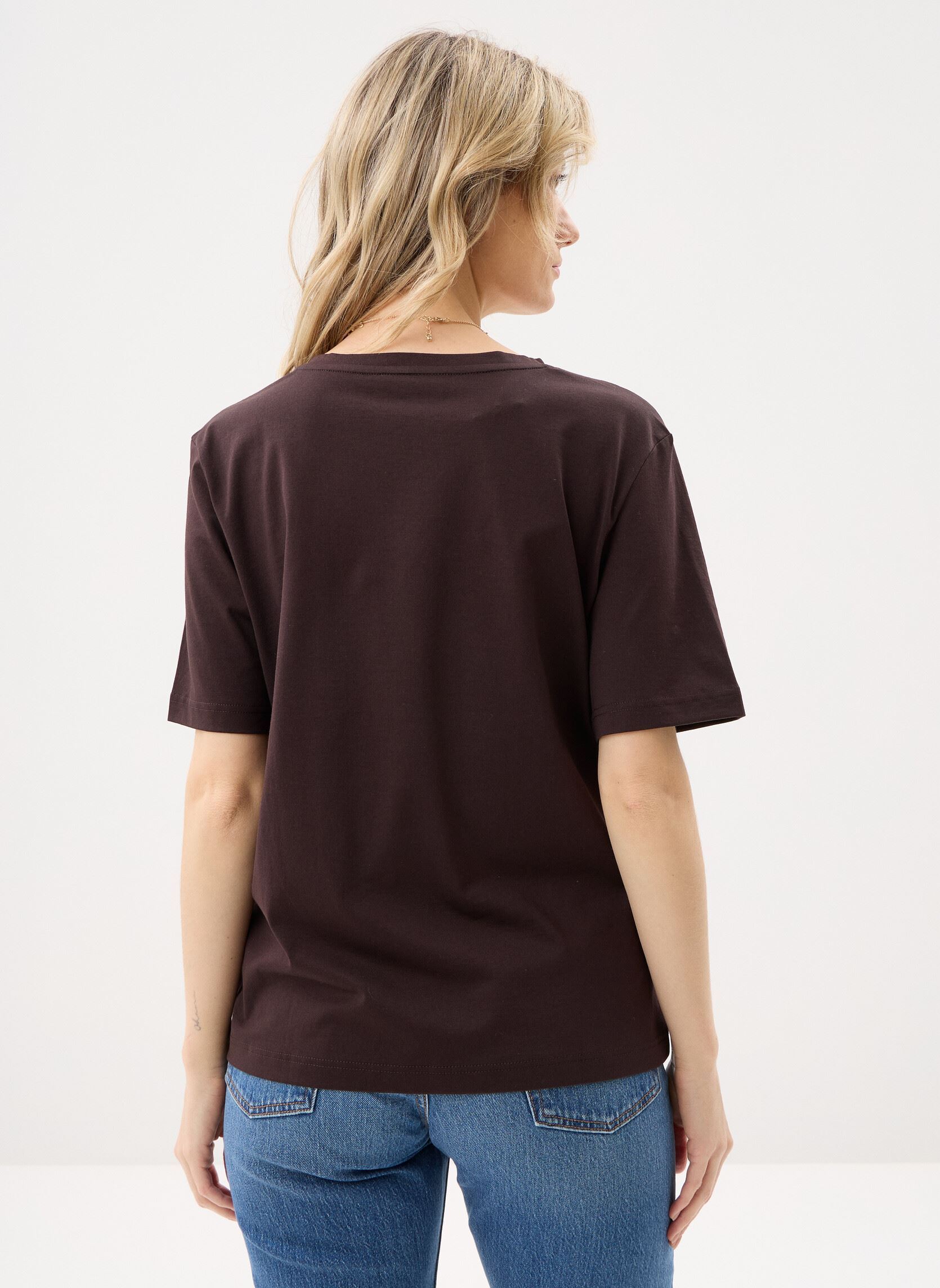 Tee-shirts manches courtes Tee Shirt col V TF7300 femme marron Lacoste Tee-shirts manches courtes Tee Shirt col V TF7300 femme marron BUFFLE