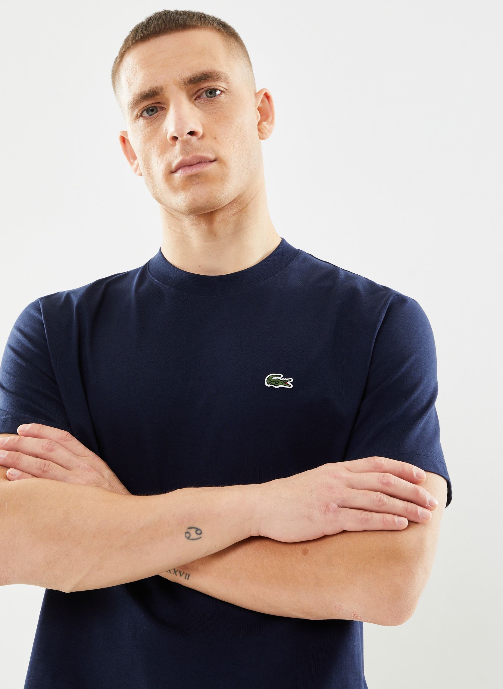 Tee-shirts manches courtes Tee Shirt TH7318 homme noir Lacoste Tee-shirts manches courtes Tee Shirt TH7318 homme noir MARINE