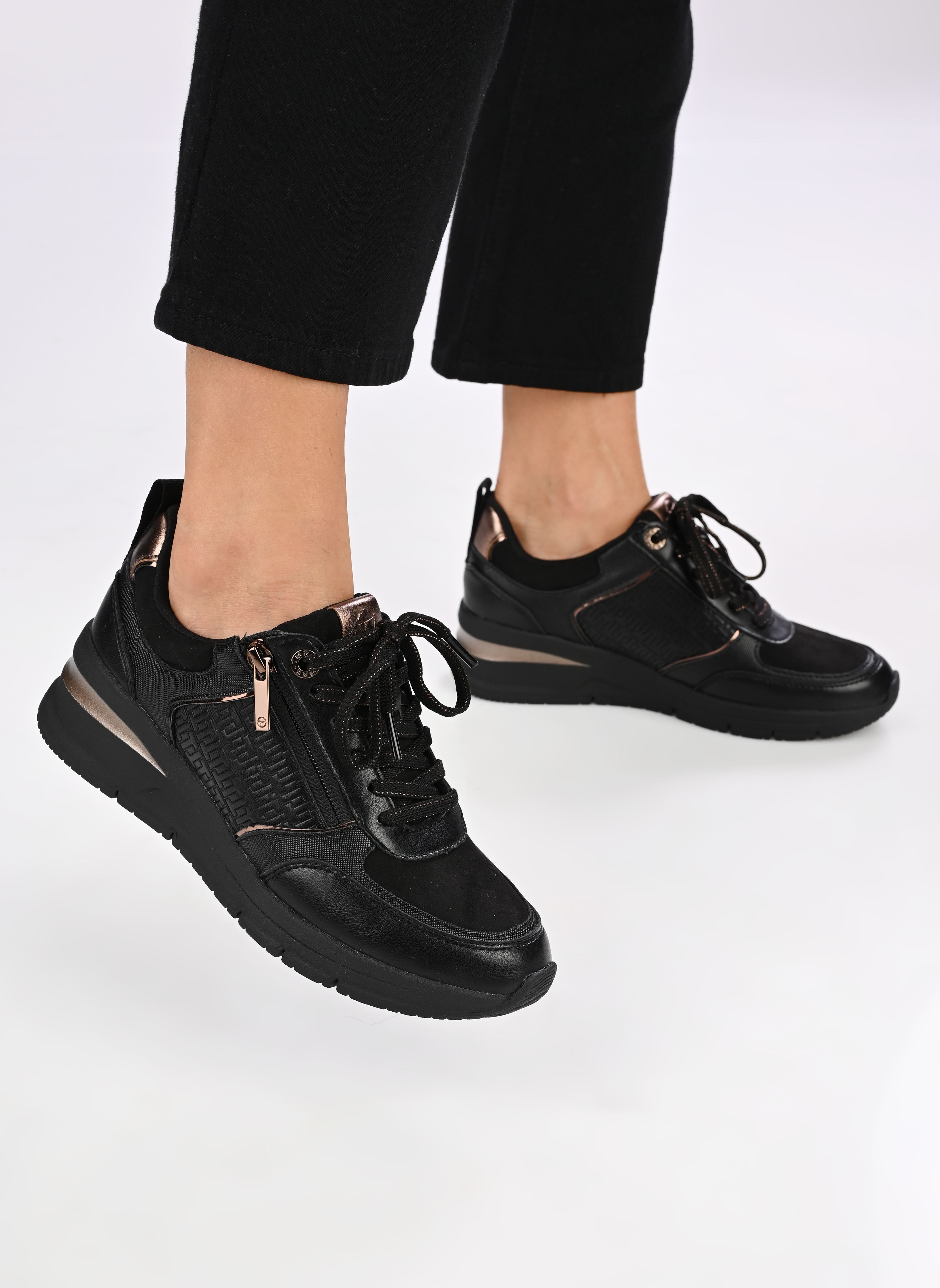 Niedrige Sneaker 23721-42 damen schwarz Tamaris Niedrige Sneaker 23721-42 damen schwarz Black/Copper