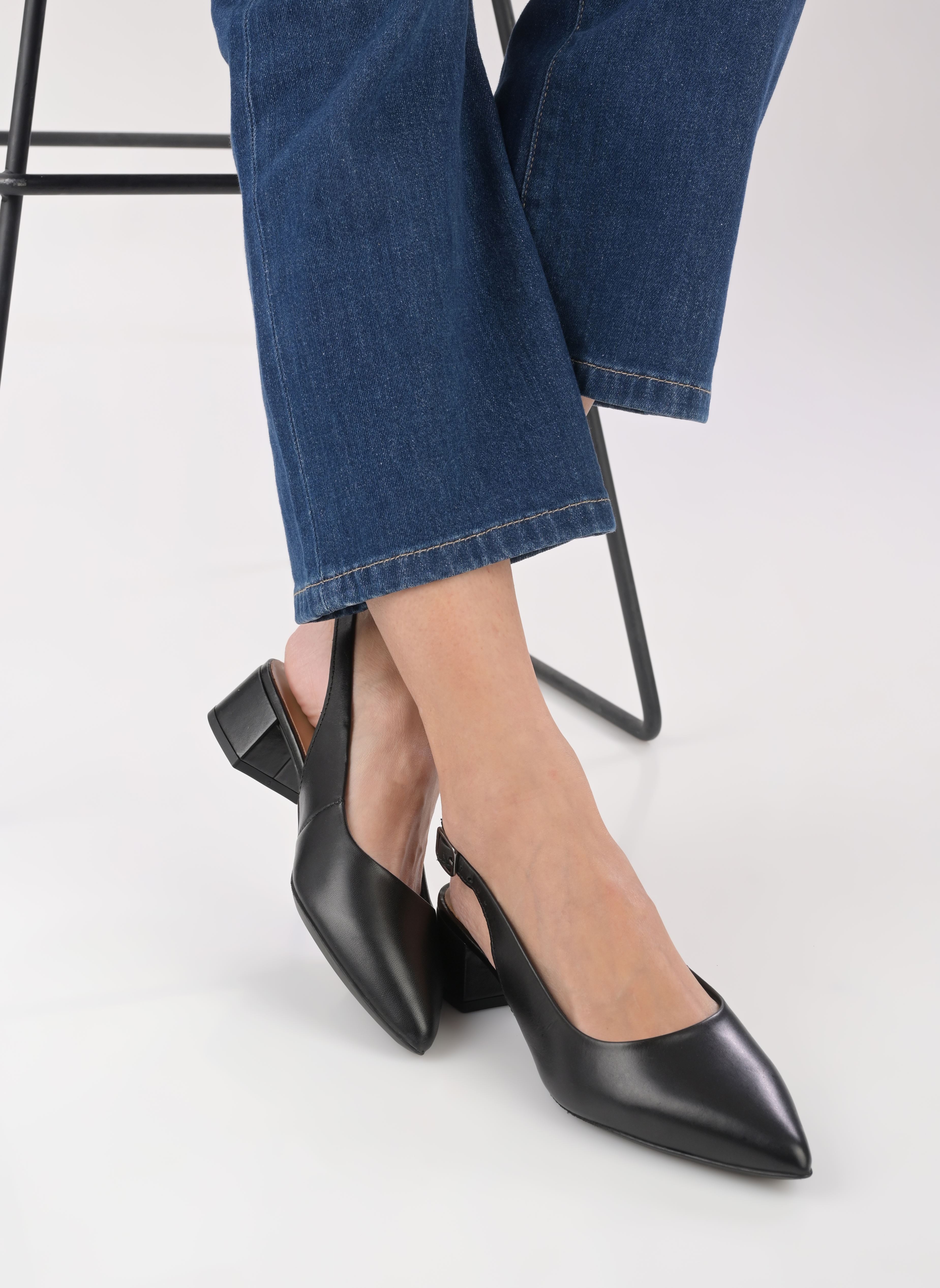 Escarpins à brides 29500-42 femme noir Tamaris Escarpins à brides 29500-42 femme noir BLACK LEATHER