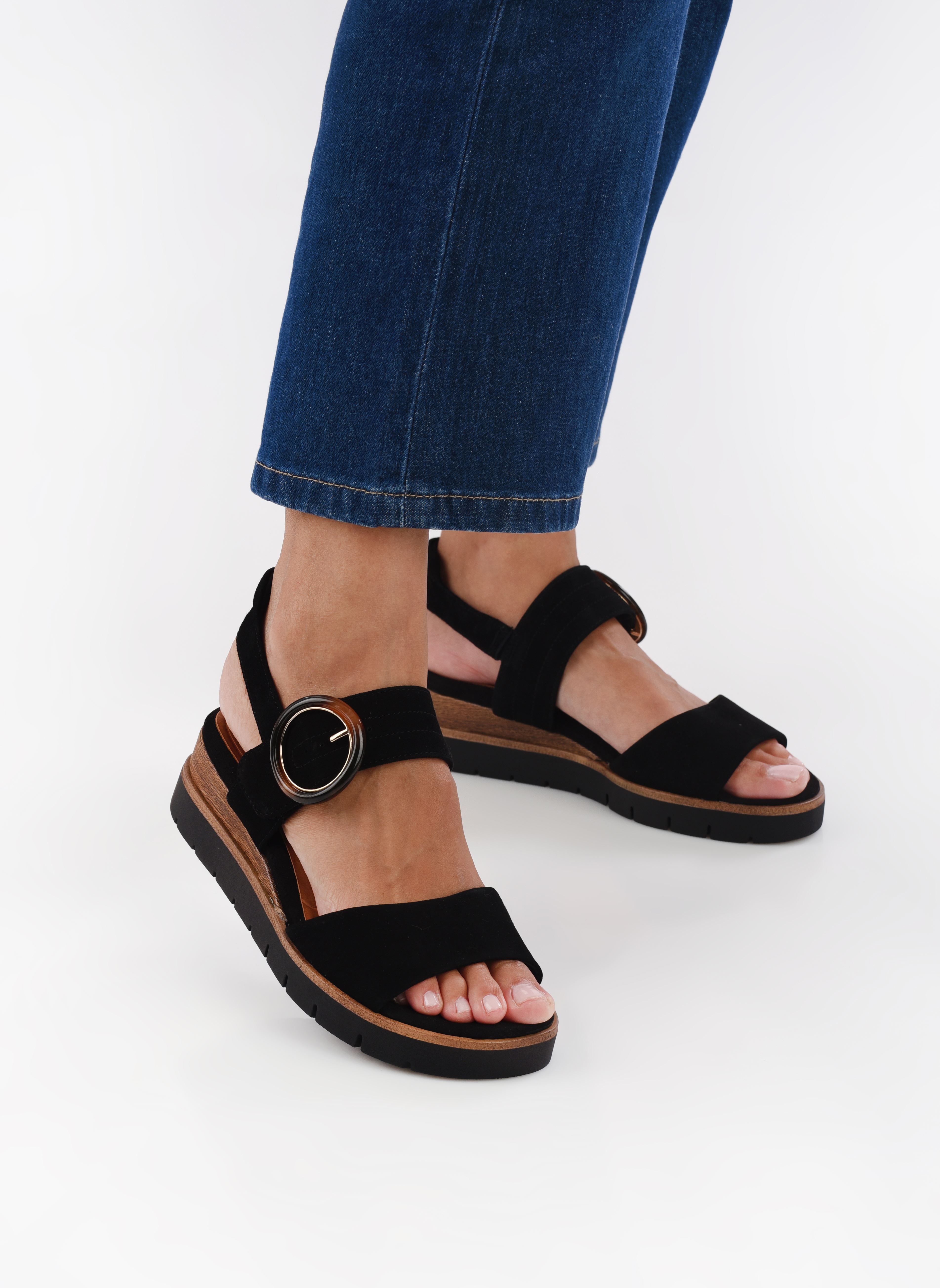 Keil- und Plateausandalen 28206-42 damen schwarz Tamaris Keil- und Plateausandalen 28206-42 damen schwarz BLACK UNI