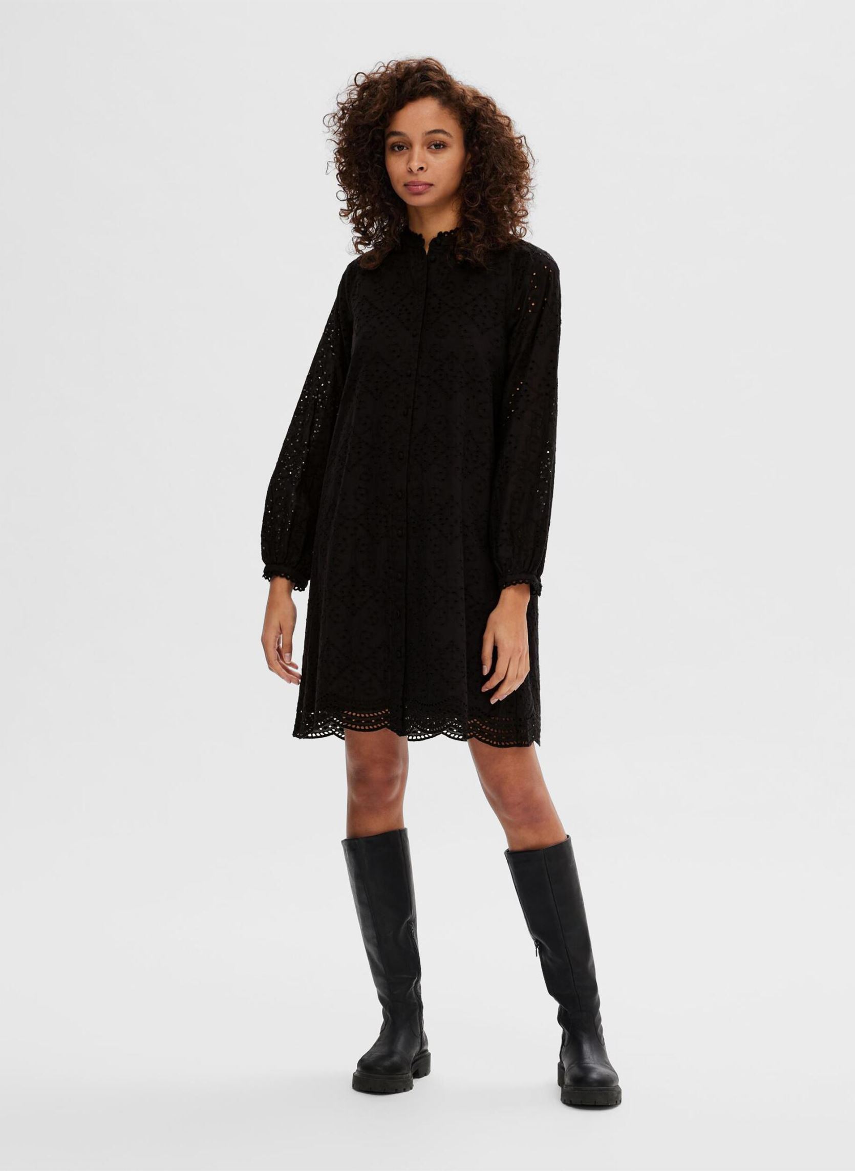 Jurken Slftatiana Ls Short Embr Dress Noos dames blauw Selected Femme Jurken Slftatiana Ls Short Embr Dress Noos dames blauw DARK SAPPHIRE