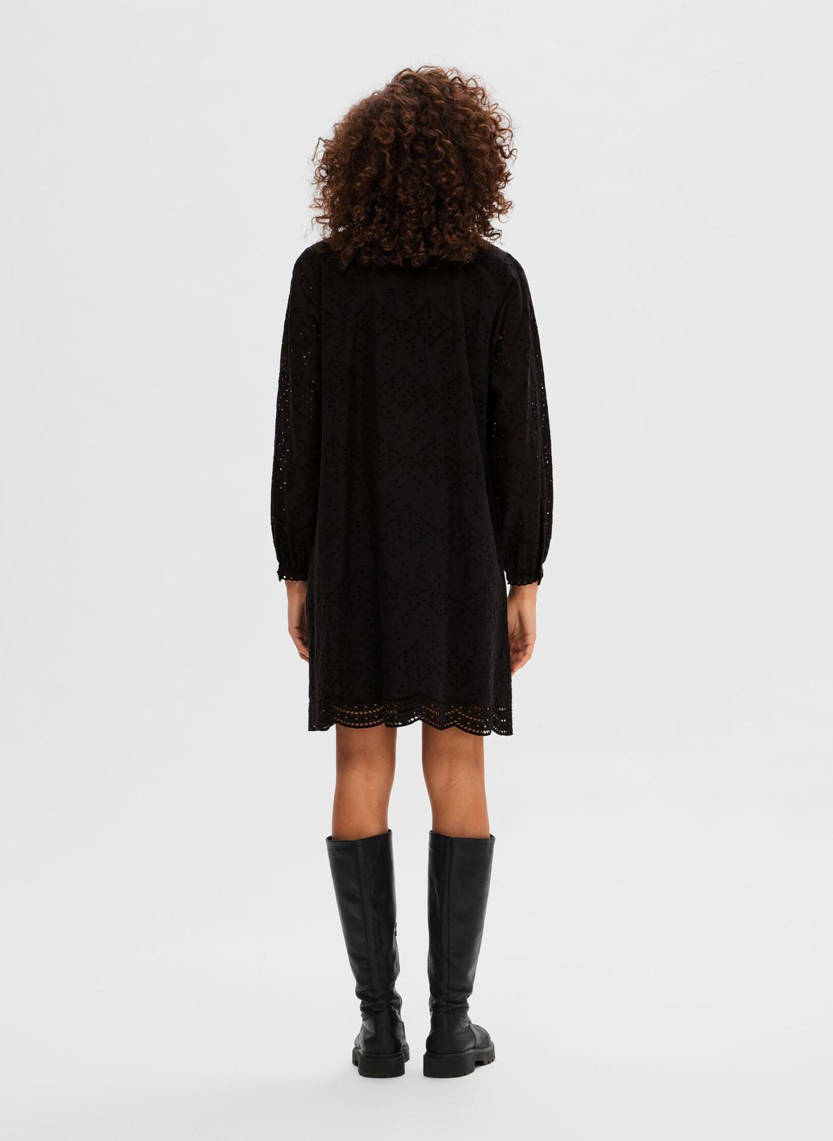 Jurken Slftatiana Ls Short Embr Dress Noos dames blauw Selected Femme Jurken Slftatiana Ls Short Embr Dress Noos dames blauw DARK SAPPHIRE