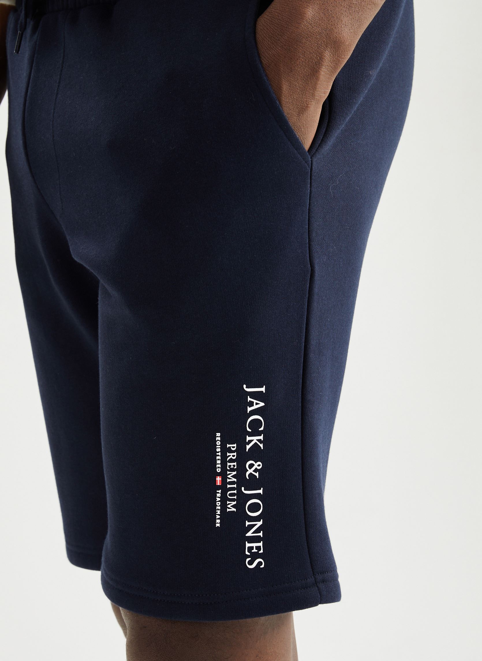 Shorts JPSTARCHIE JJSWEATSHORTS FRANCE GMS homme bleu Jack & Jones Shorts JPSTARCHIE JJSWEATSHORTS FRANCE GMS homme bleu NAVY BLAZER