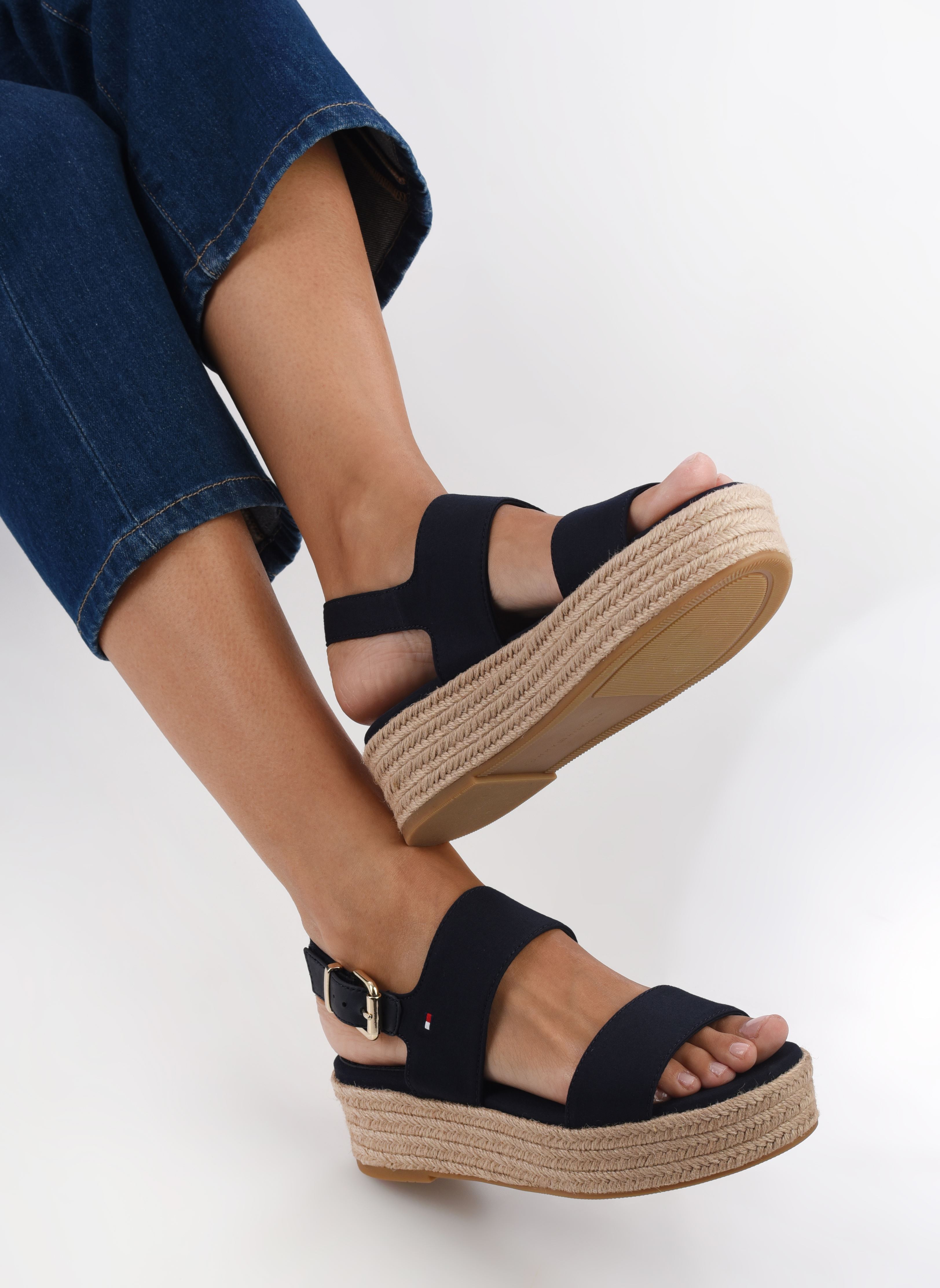 Espadrilles met sleehak en plateau MID WEDGE SANDAL dames blauw Tommy Hilfiger Espadrilles met sleehak en plateau MID WEDGE SANDAL dames blauw SPACE BLUE