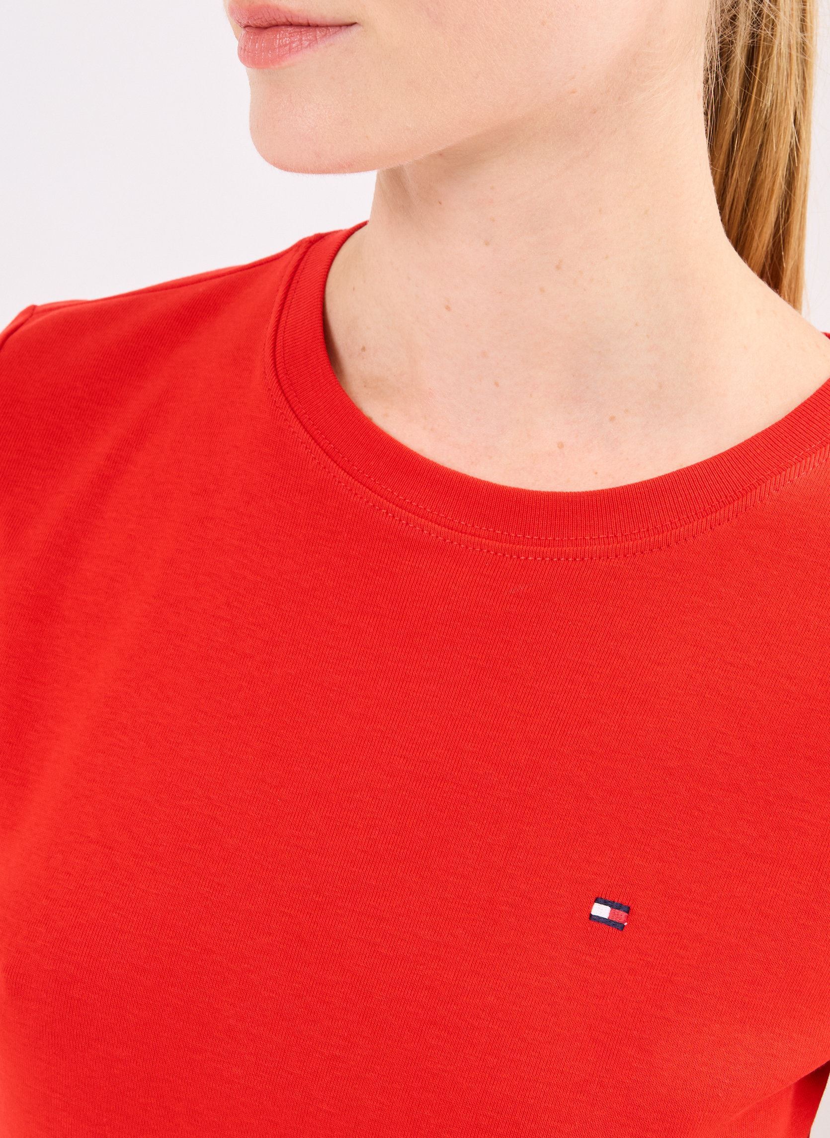 Tee-shirts manches courtes New Slim Cody C-Nk S WW0WW40587 femme rouge Tommy Hilfiger Tee-shirts manches courtes New Slim Cody C-Nk S WW0WW40587 femme rouge FIERCE RED