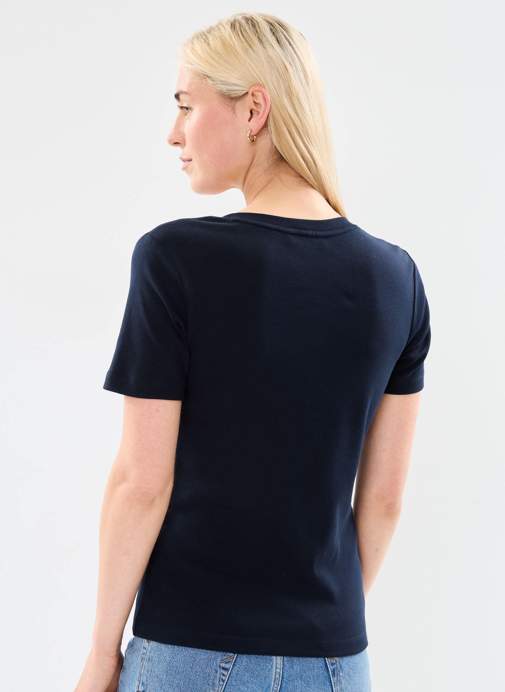 Tee-shirts manches courtes New Slim Cody V-Neck WW0WW40584 femme bleu Tommy Hilfiger Tee-shirts manches courtes New Slim Cody V-Neck WW0WW40584 femme bleu NOS DESERT SKY