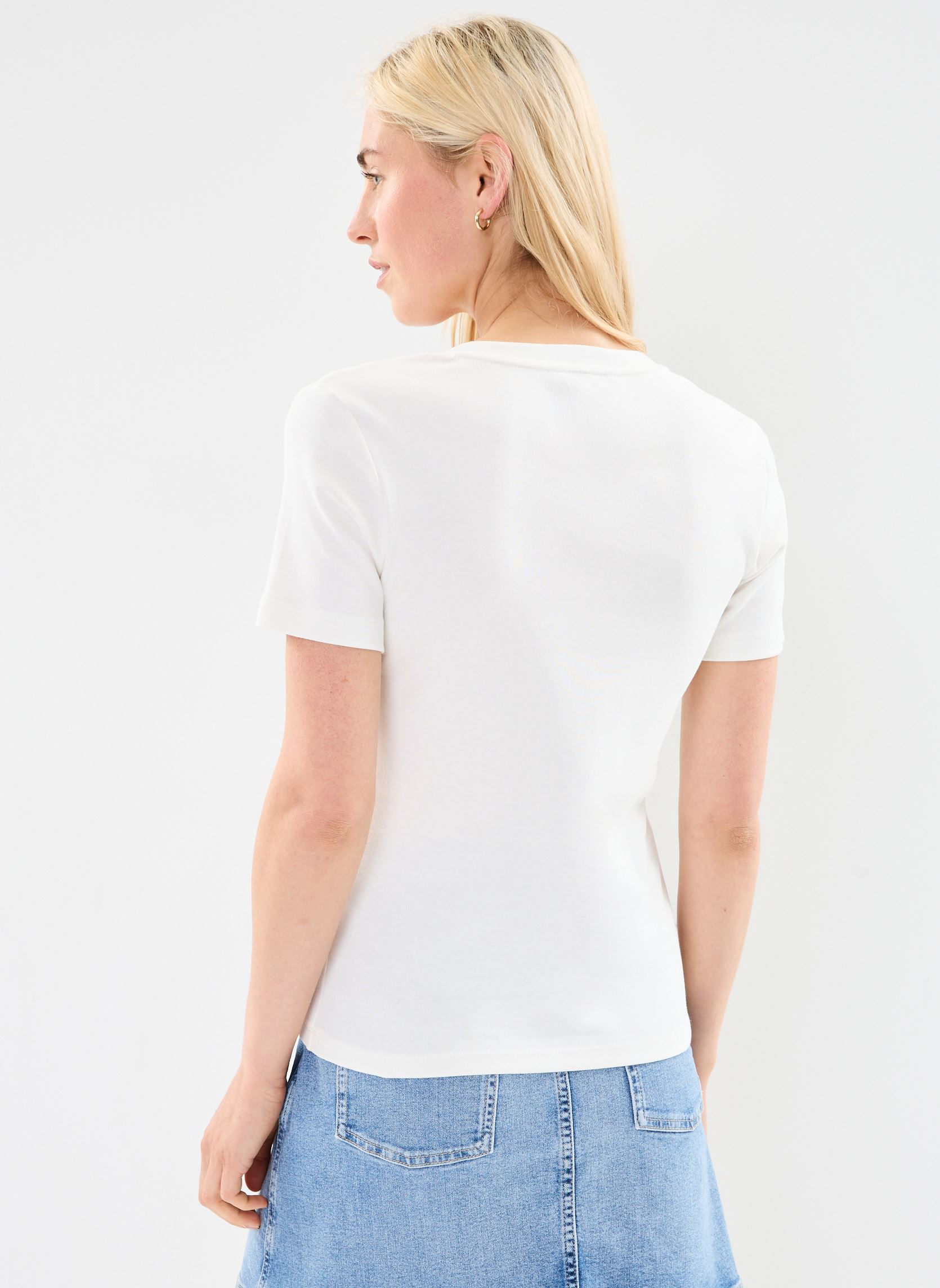 T-shirt a maniche corte New Slim Cody V-Neck WW0WW40584 donna bianco Tommy Hilfiger T-shirt a maniche corte New Slim Cody V-Neck WW0WW40584 donna bianco NOS ECRU