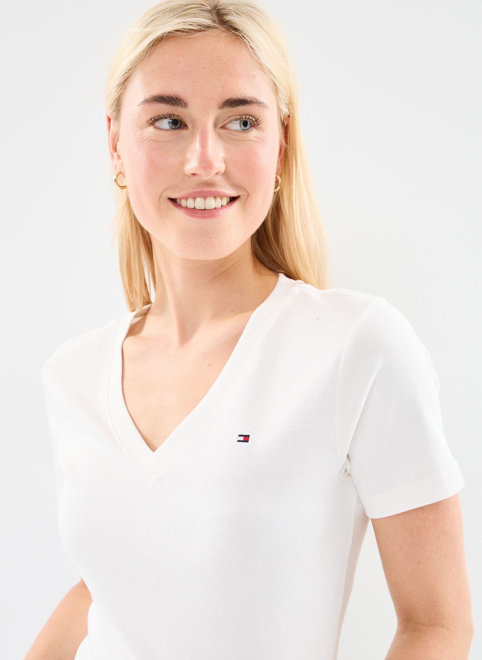 T-shirt a maniche corte New Slim Cody V-Neck WW0WW40584 donna bianco Tommy Hilfiger T-shirt a maniche corte New Slim Cody V-Neck WW0WW40584 donna bianco NOS ECRU