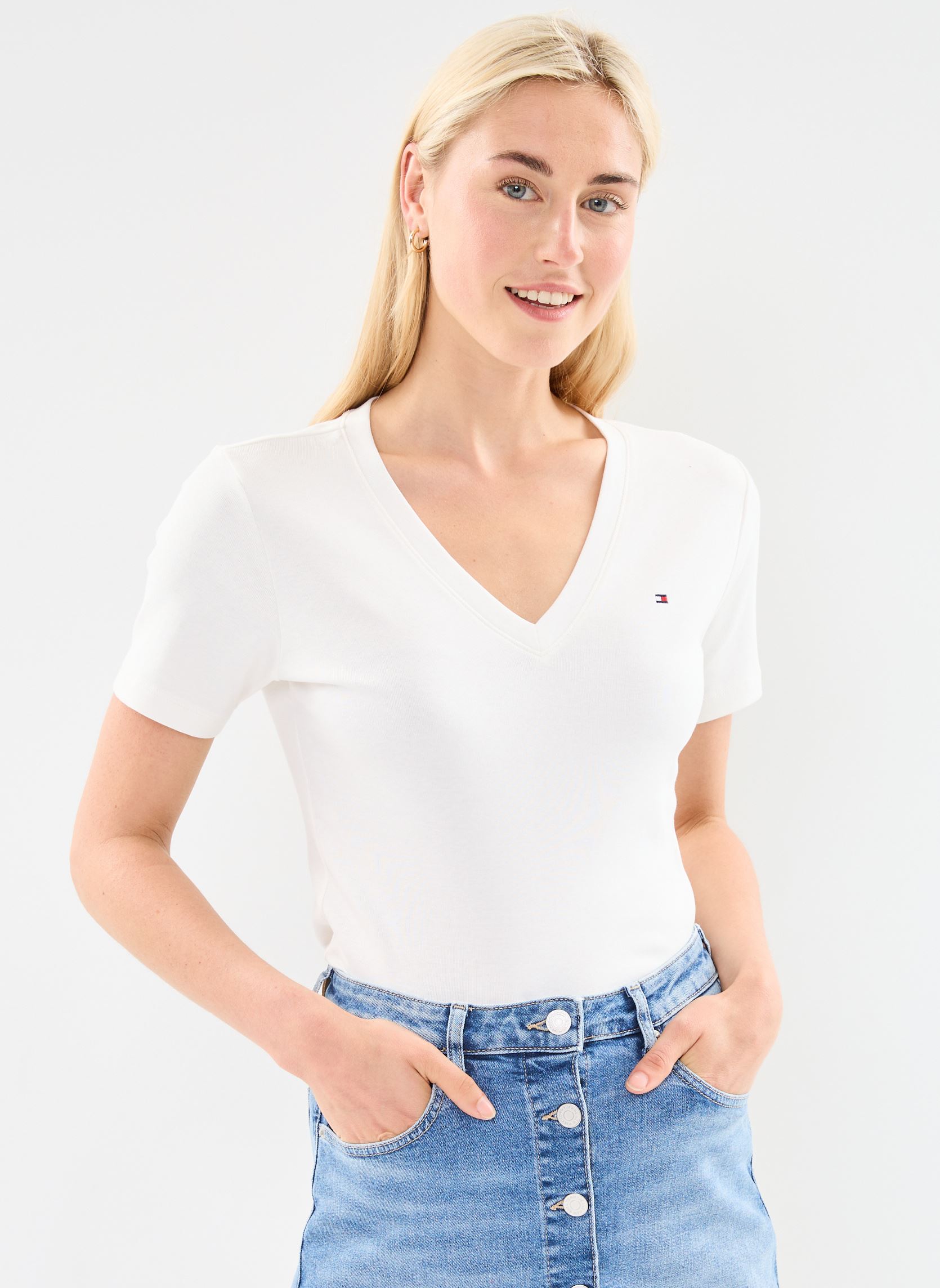 T-shirt a maniche corte New Slim Cody V-Neck WW0WW40584 donna bianco Tommy Hilfiger T-shirt a maniche corte New Slim Cody V-Neck WW0WW40584 donna bianco NOS ECRU